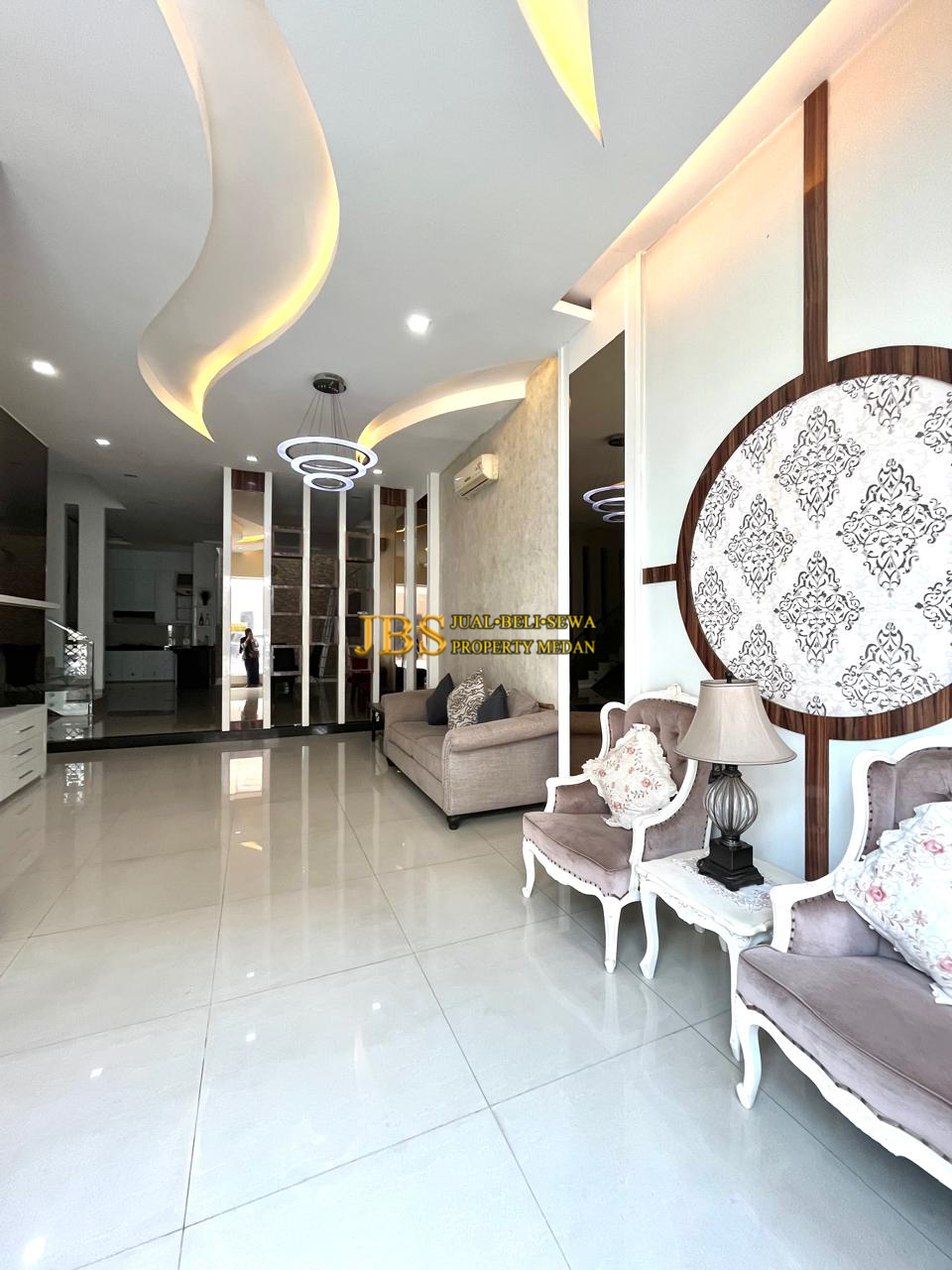 Properti terdaftar untuk dijual atau disewa - Jual Rumah Lux 3,5 Tingkat Di Komplek Grand Cemara Asri Jalan Lotus - Medan
