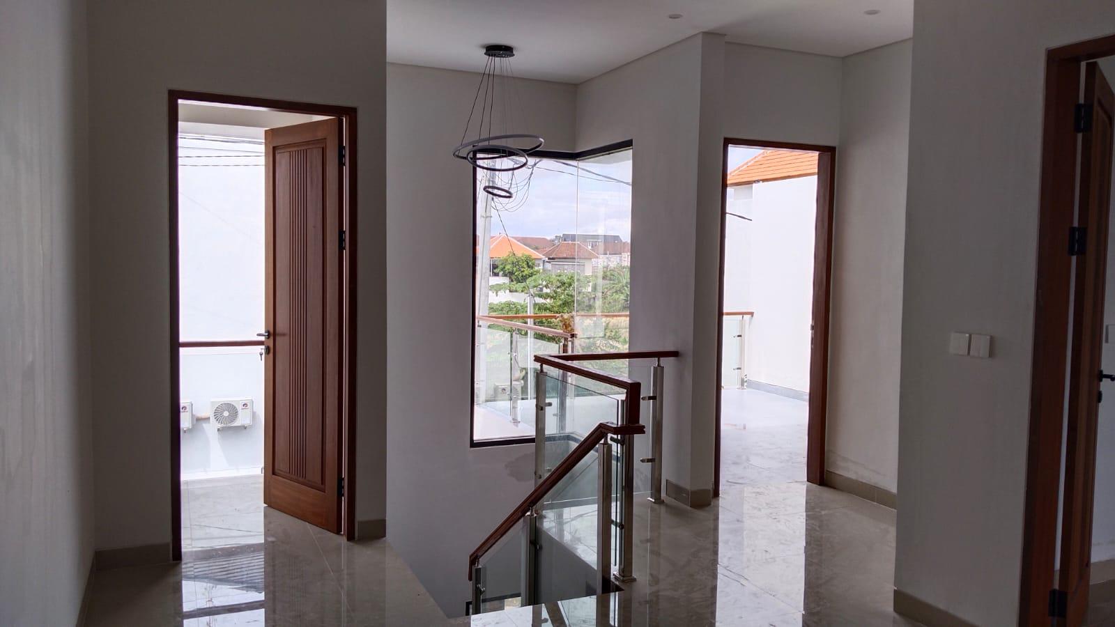 Properti terdaftar untuk dijual atau disewa - Rumah Siap Huni 2 Lantai di Sedap Malam
