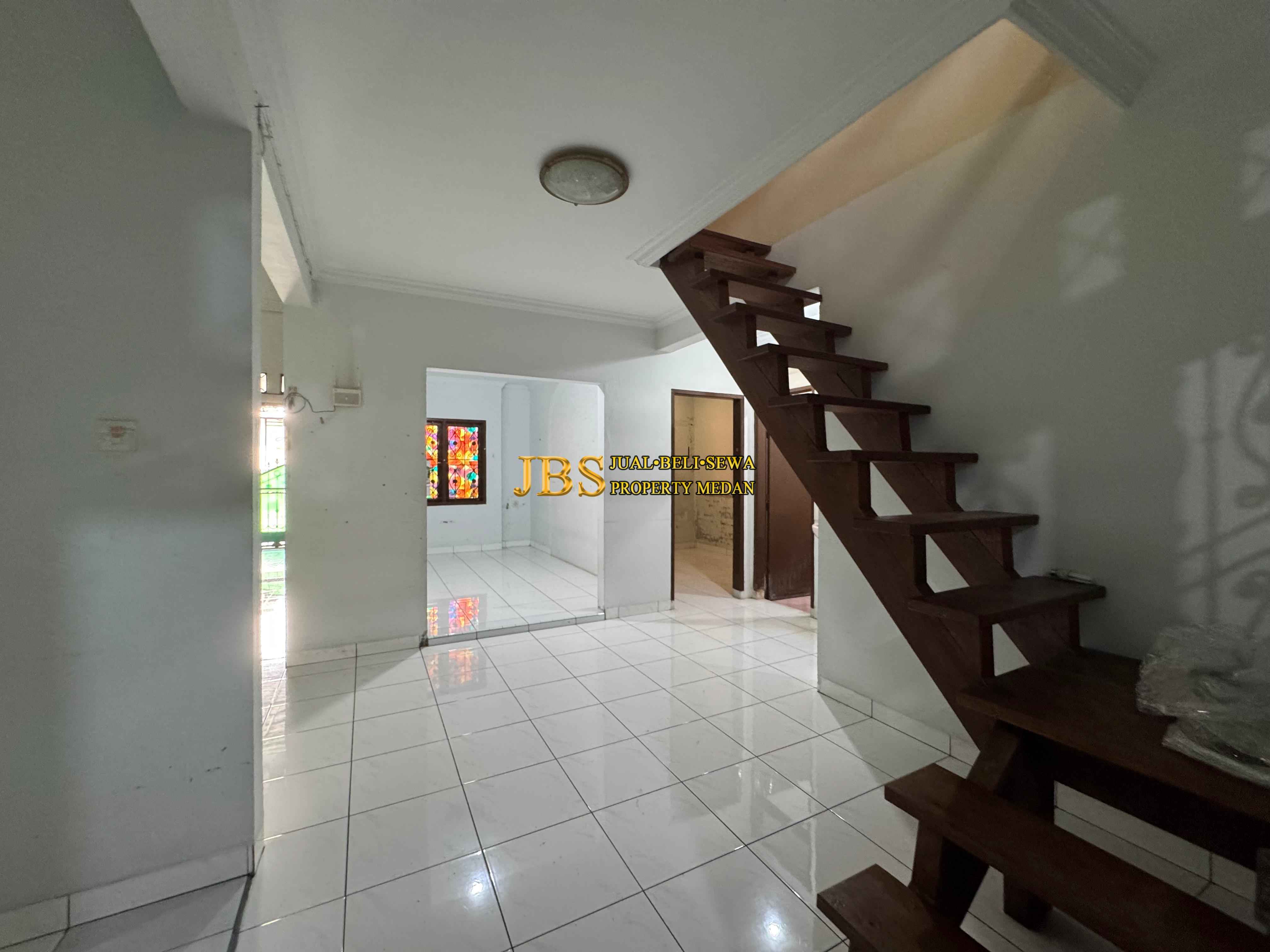 Properti terdaftar untuk dijual atau disewa - Jual Villa 1 Tingkat Siap Huni Di Komplek Cemara Asri - Medan Jalan Duku
