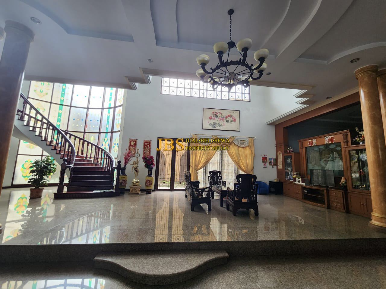 Properti terdaftar untuk dijual atau disewa - Dijual Villa Jumbo 2 Tingkat Di Komplek Cemara Asri - Medan Jalan Seroja