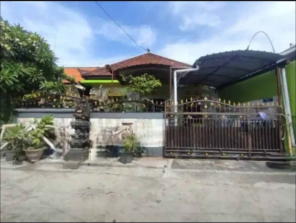 Properti terdaftar untuk dijual atau disewa - Rumah Semi Furnished Siap Huni Denpasar Barat 