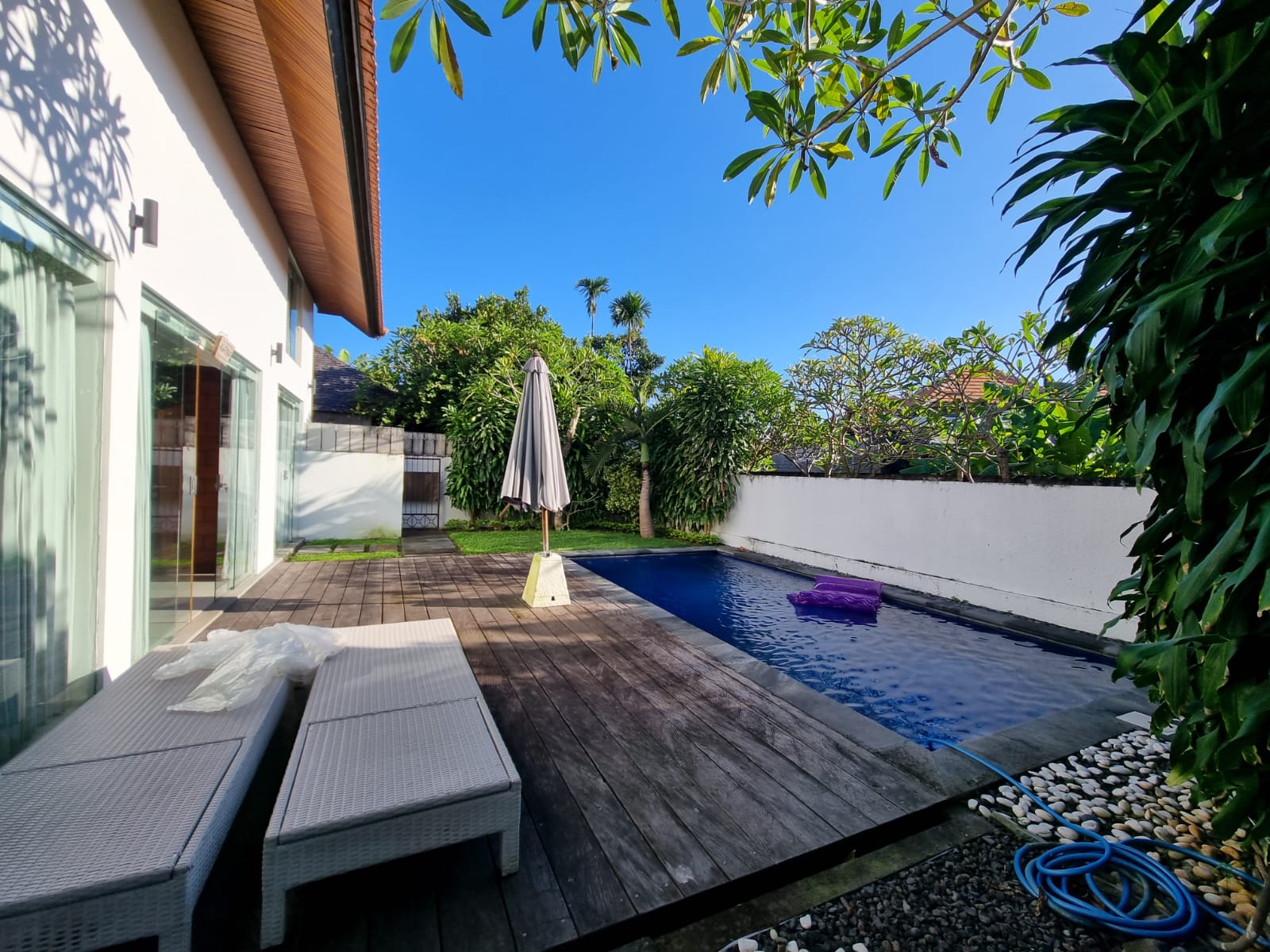 Properti terdaftar untuk dijual atau disewa - Leasehold Villa Tropis 3 Kamar Tidur Dekat Pusat Hiburan 