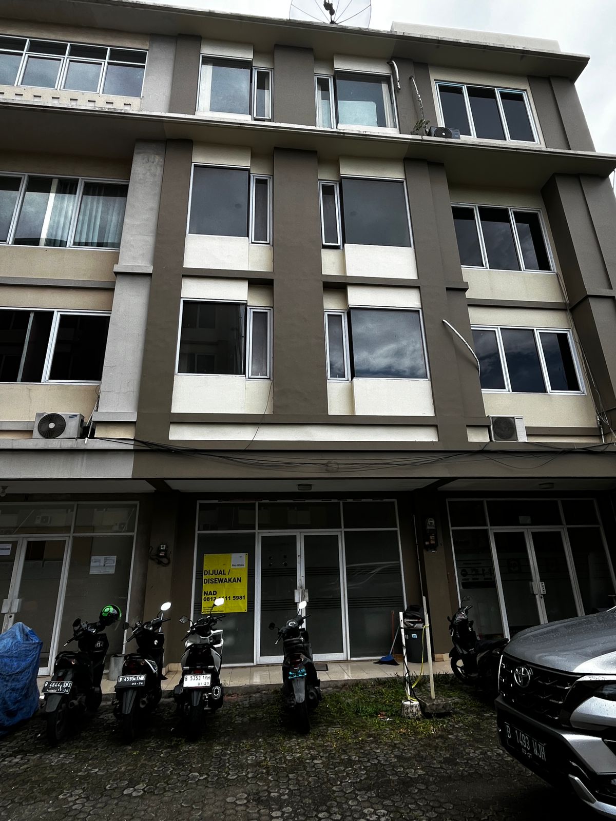 Properti terdaftar untuk dijual atau disewa - Dijual Ruko Perkantoran