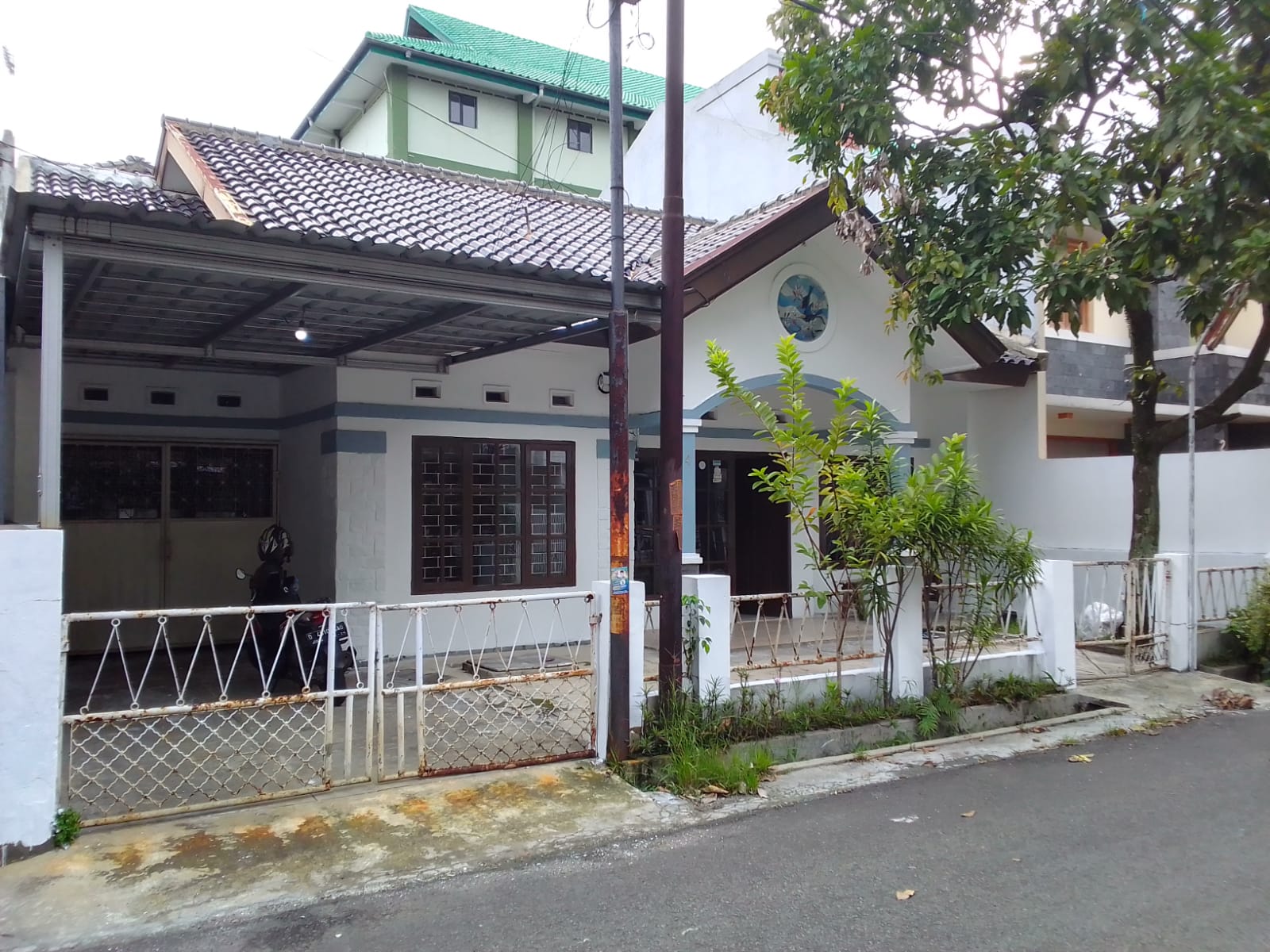 Properti terdaftar untuk dijual atau disewa - Disewa Rumah Bagus 4 Kamar Tidur Siap Huni Di Turangga Bandung
