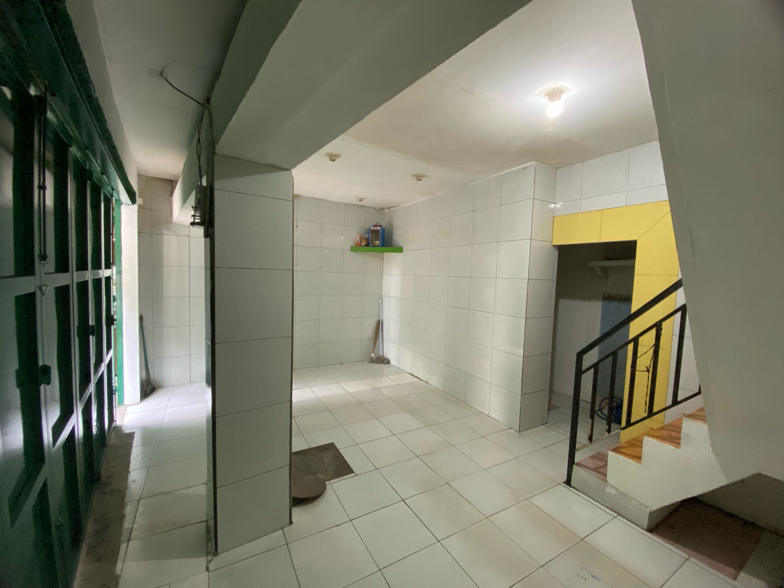 Properti terdaftar untuk dijual atau disewa - Disewakan Ruko Strategis Di Duren Sawit, Jakarta Timur