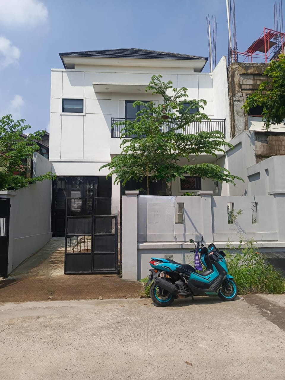 Properti terdaftar untuk dijual atau disewa - Rumah Baru Siap Huni Di Mega Cinere Depok 
