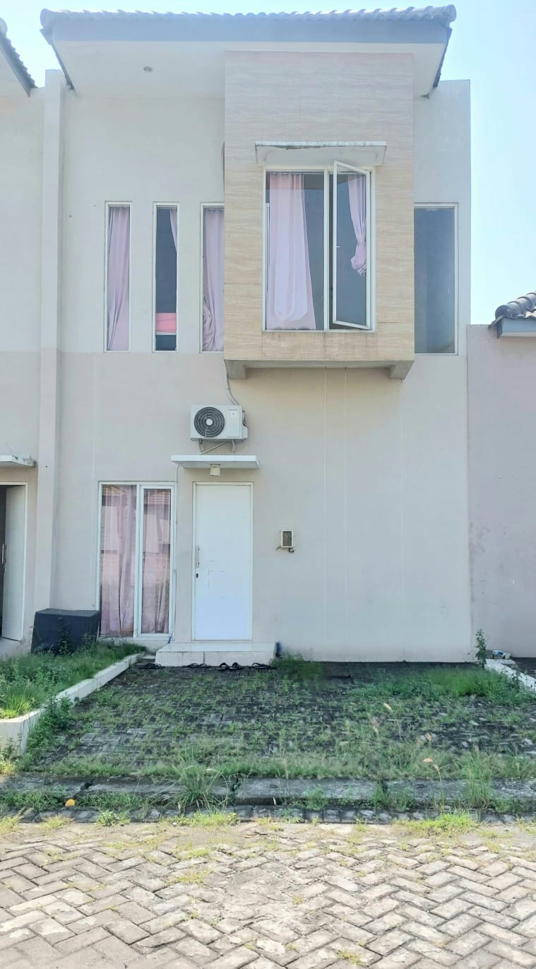 Properti terdaftar untuk dijual atau disewa - Dijual Rumah 2 Lantai Di Newtown Park, Damarsi, Buduran, Kab. Sidoarjo