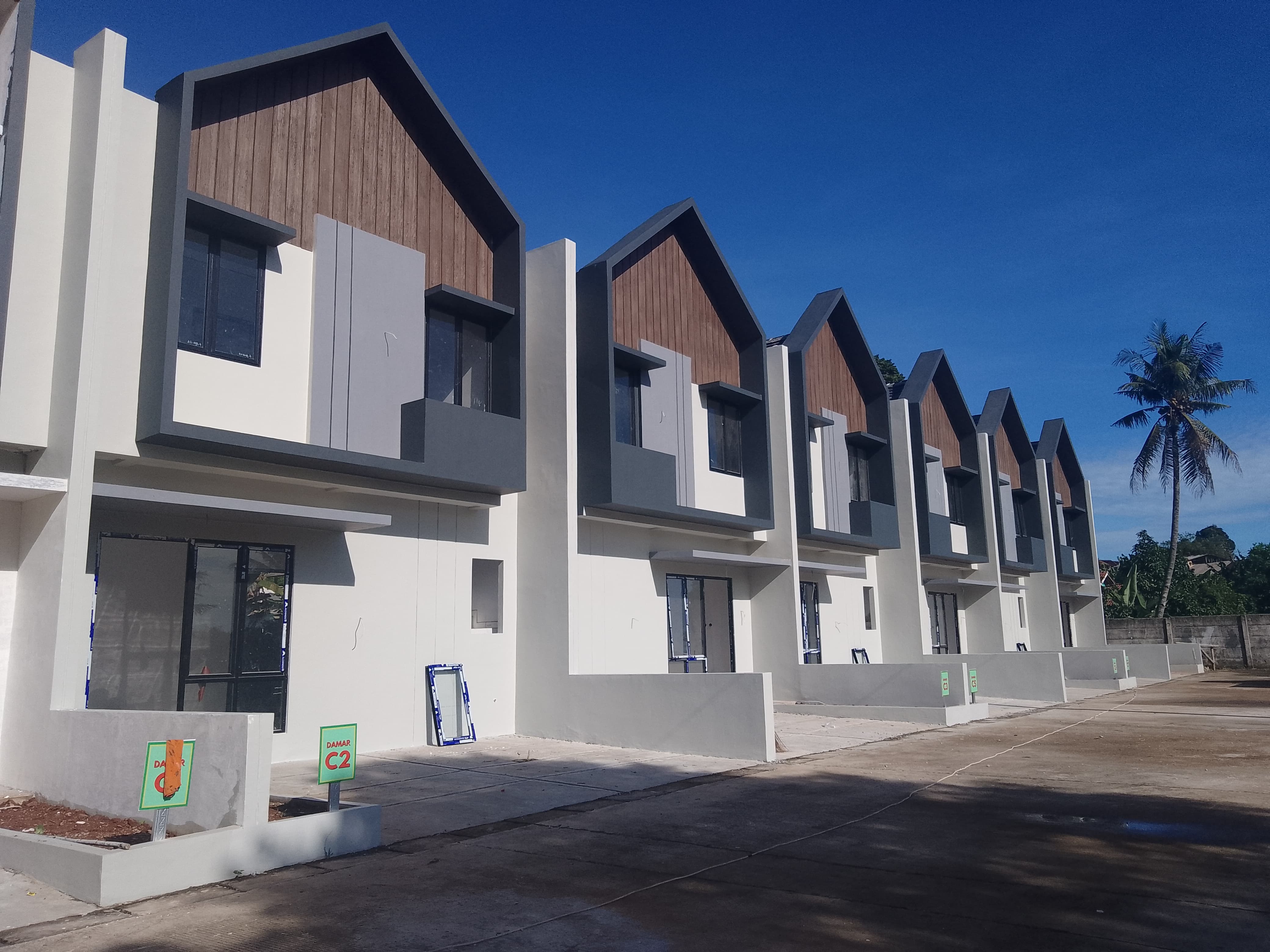 Properti terdaftar untuk dijual atau disewa - Seville Serpong Village Residence