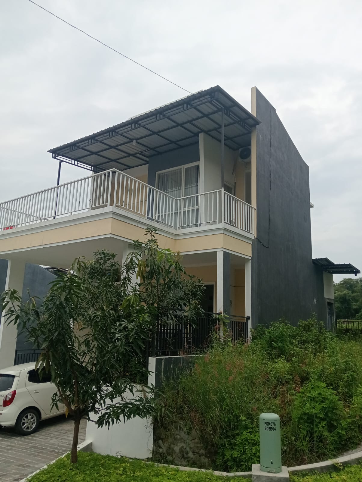 Properti terdaftar untuk dijual atau disewa - Di Jual Rumah 2 Lantai, 9 Menit Ke Undip Tembalang