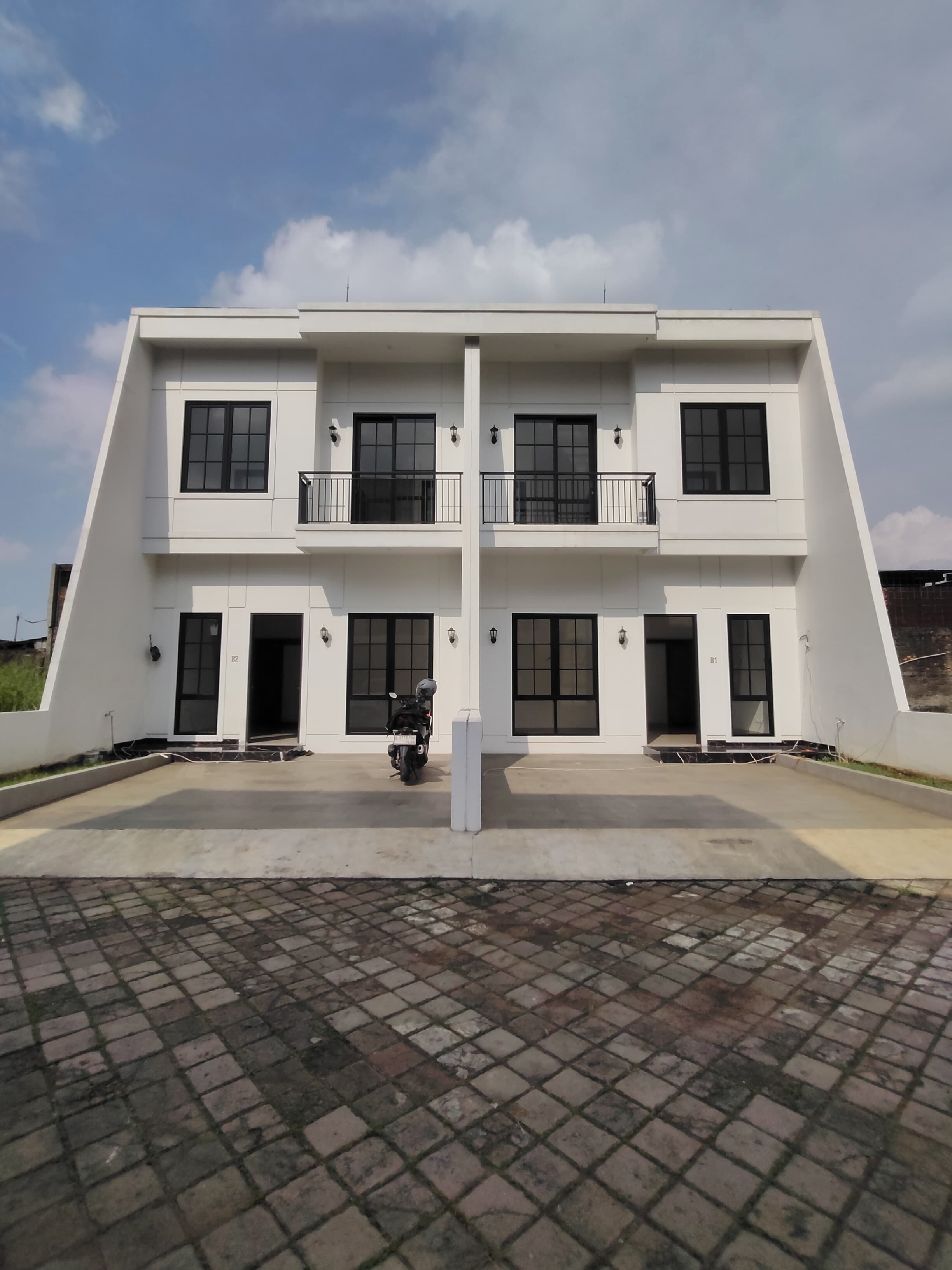 Properti terdaftar untuk dijual atau disewa - Rumah Baru Siap Huni Dalam Cluster Di Jatimakmur Bekasi 