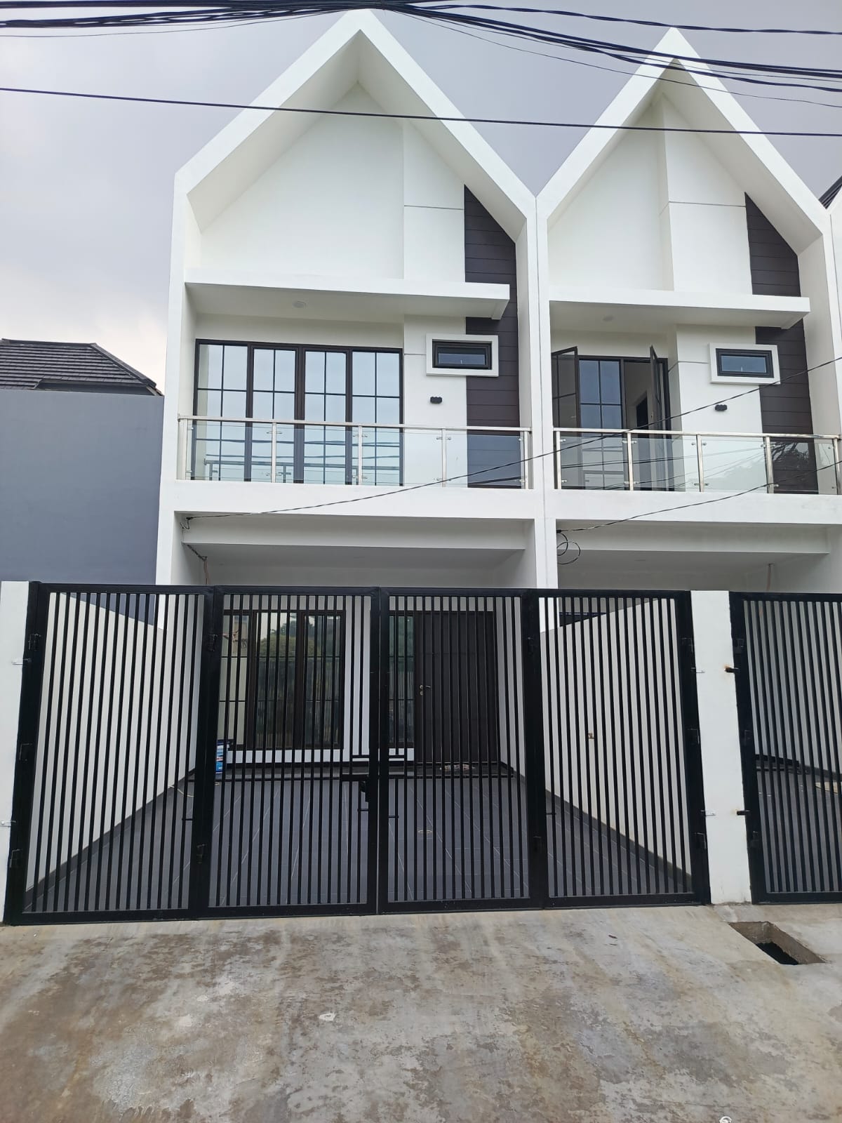 Properti terdaftar untuk dijual atau disewa - Rumah Baru Konsep Scandinavian Di Kav Dki Meruya Utara Jakbar 