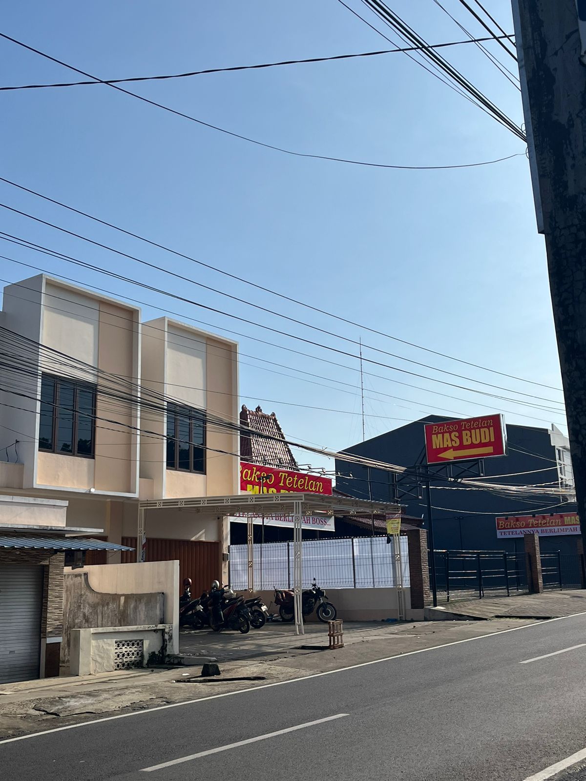 Properti terdaftar untuk dijual atau disewa - Ruko 2 Lantai Rapi Siap Usaha Di Jatingaleh Semarang