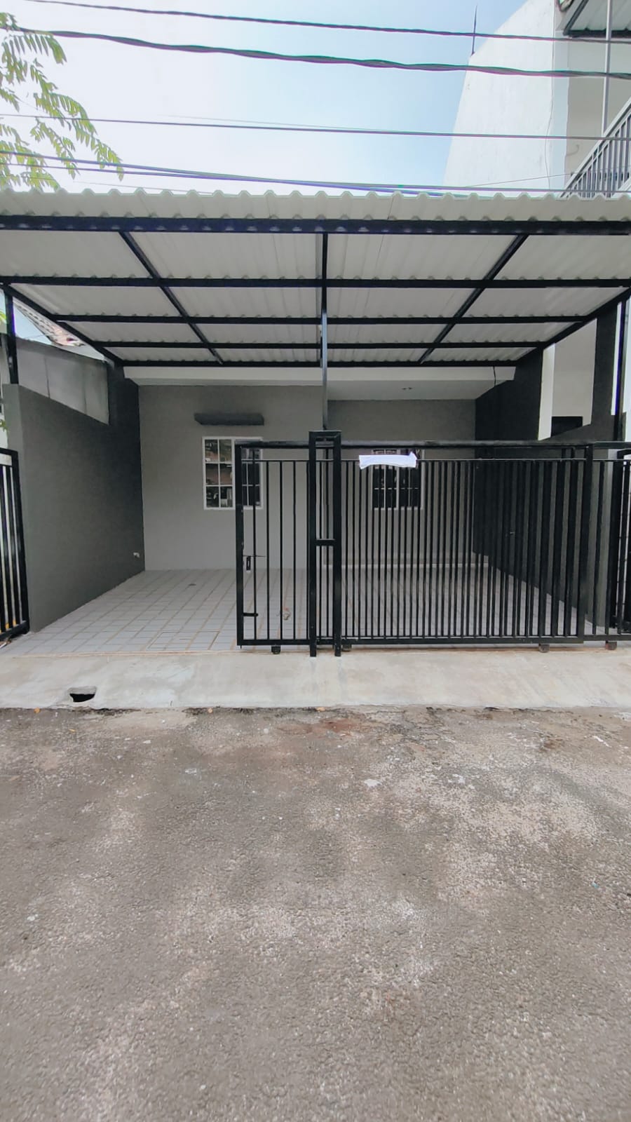 Properti terdaftar untuk dijual atau disewa - Rumah Baru Siap Huni Di Nusaloka Bsd 