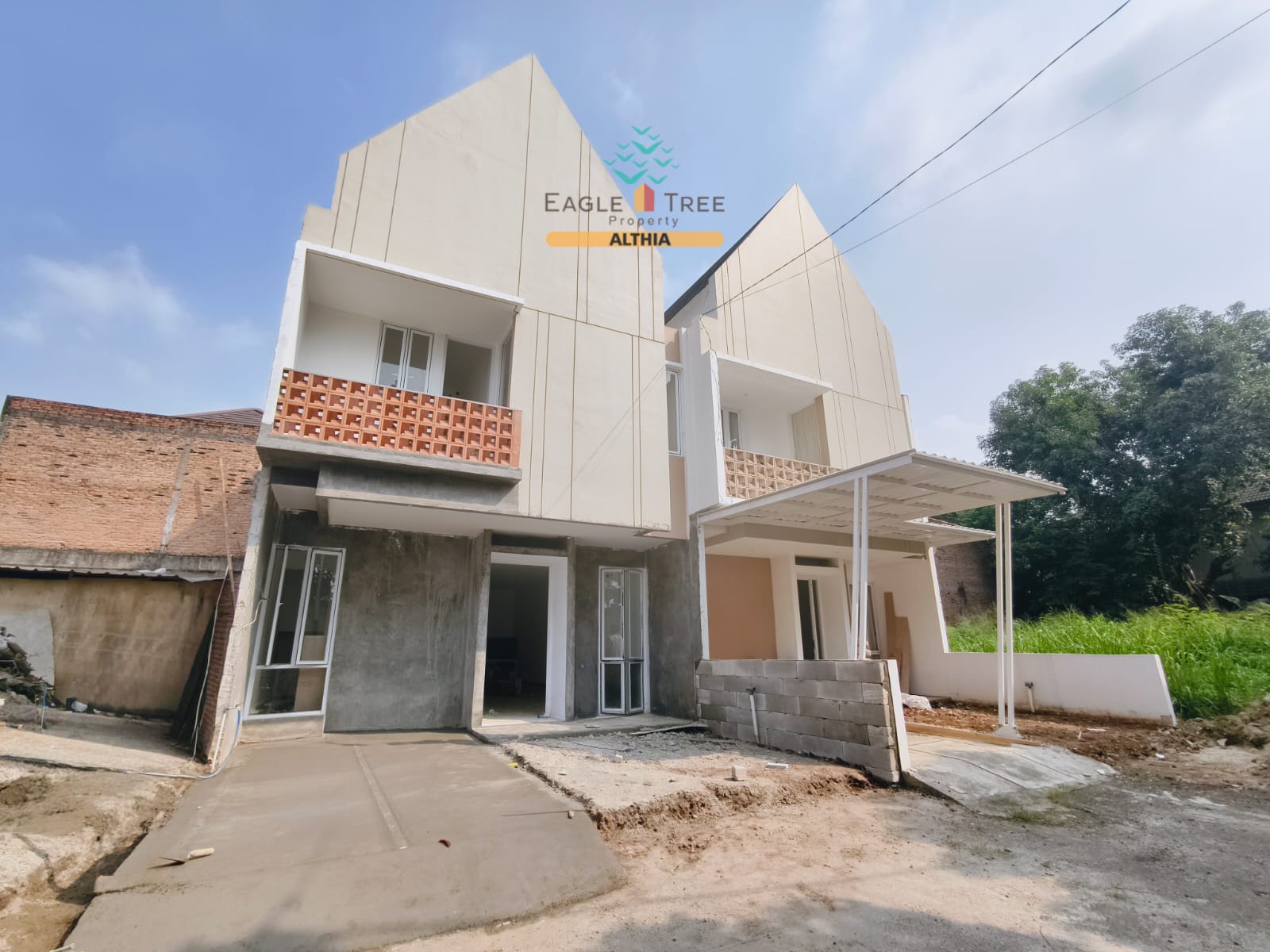 Properti terdaftar untuk dijual atau disewa - Dijual Rumah 2.5 Lantai Lokasi Di Townhouse Pesanggrahan