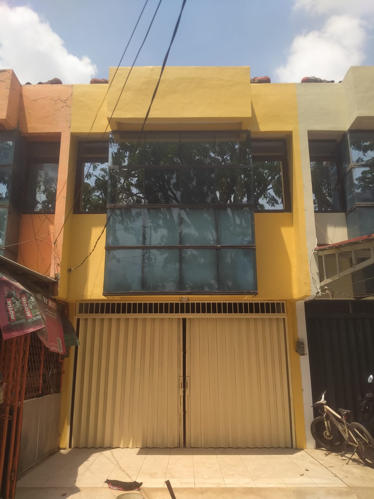 Properti terdaftar untuk dijual atau disewa - Dijual Ruko Strategis 2 Lantai – Taman Harapan Baru, Bekasi