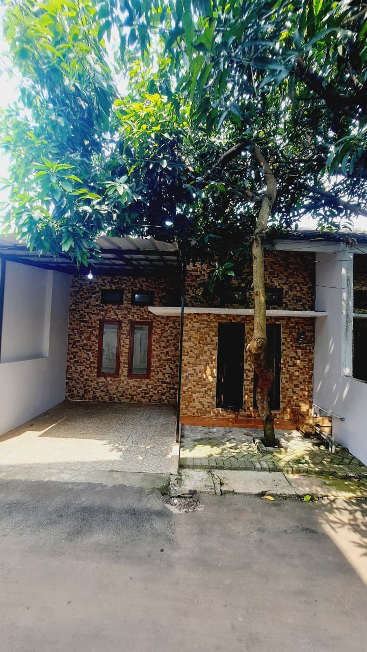 Properti terdaftar untuk dijual atau disewa - Rumah Siap Huni Lokasi Strategis Di Pamulang Tangsel 