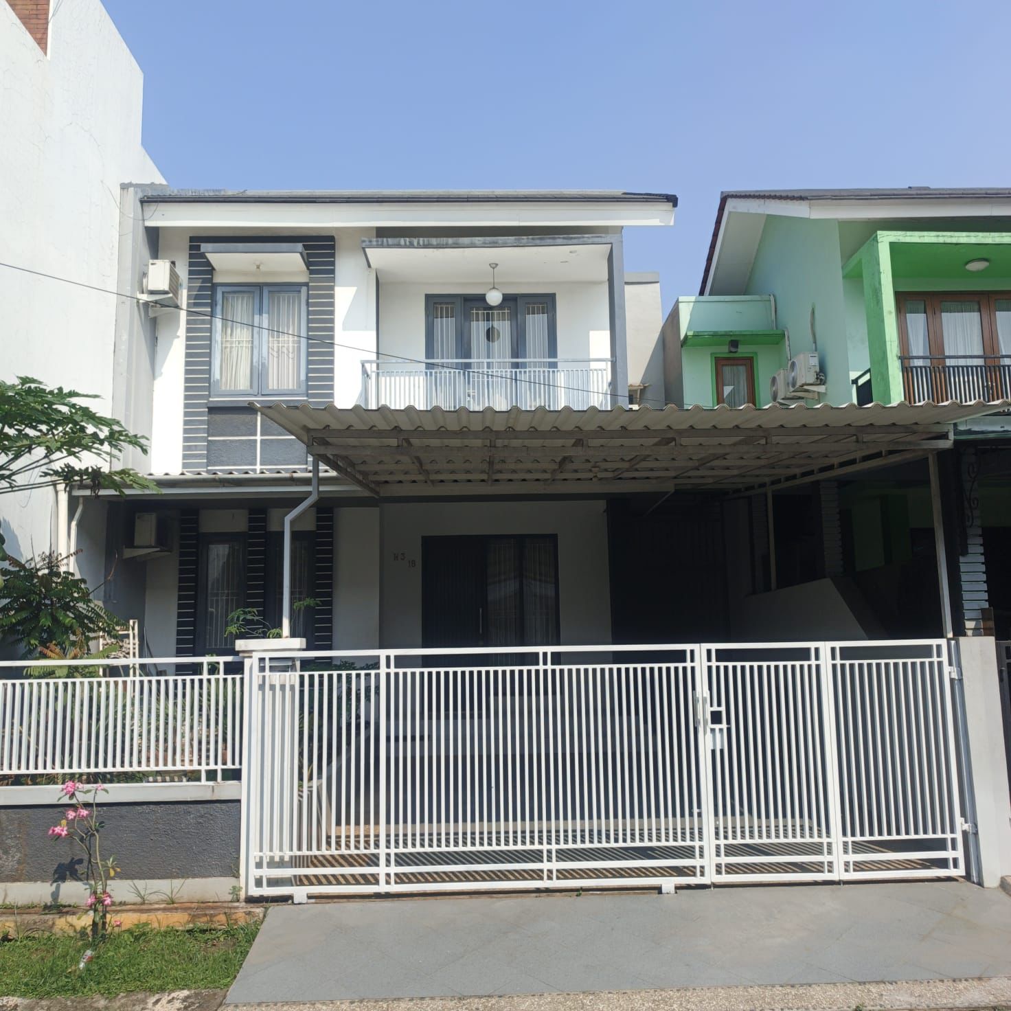 Properti terdaftar untuk dijual atau disewa - Rumah Siap Huni Lokasi Strategis Dalam Perumahan Nusaloka Bsd 