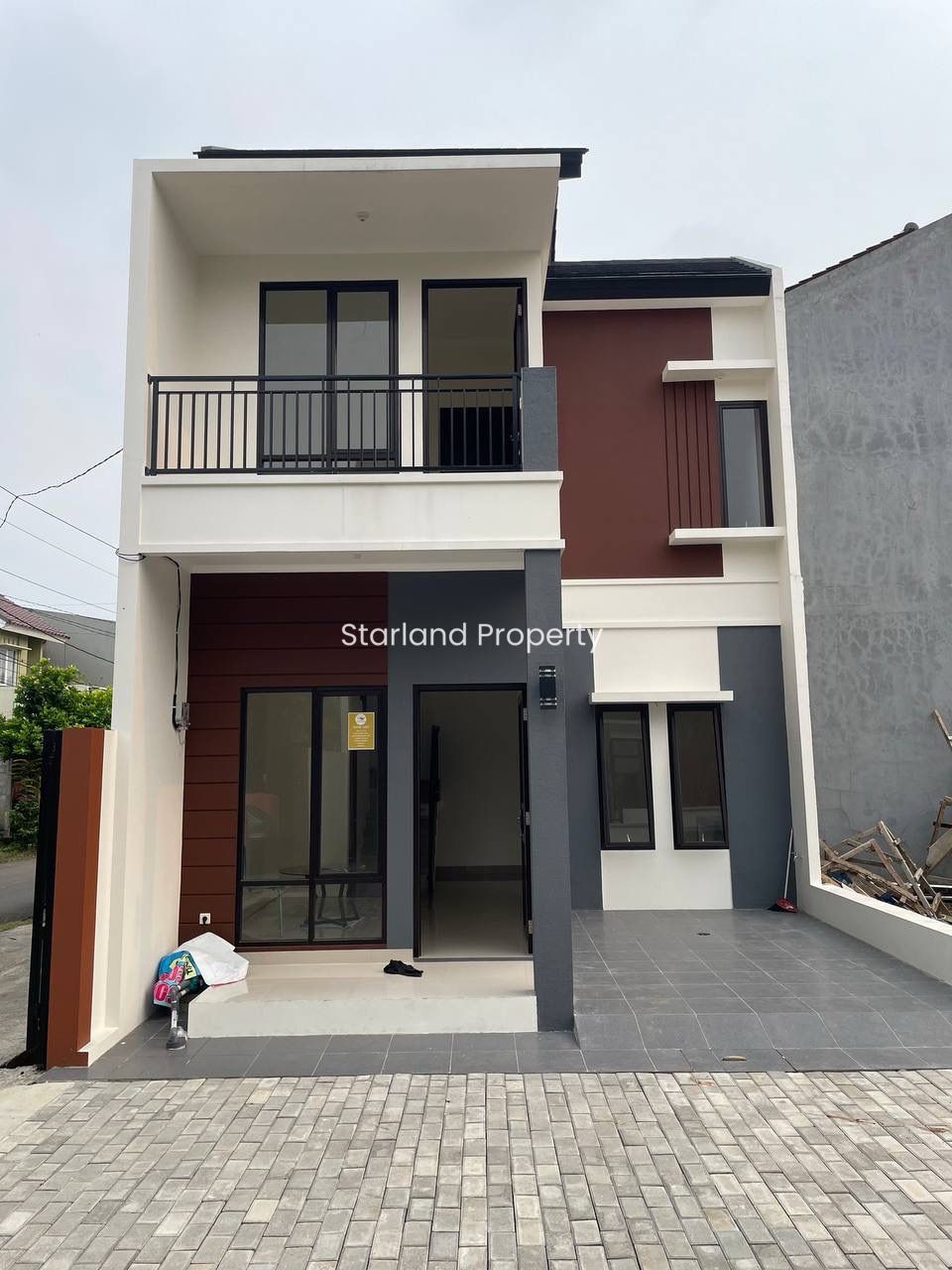 Properti terdaftar untuk dijual atau disewa - Rumah 2 Lantai Modern Minimalis Area Bintaro Pondok Aren 