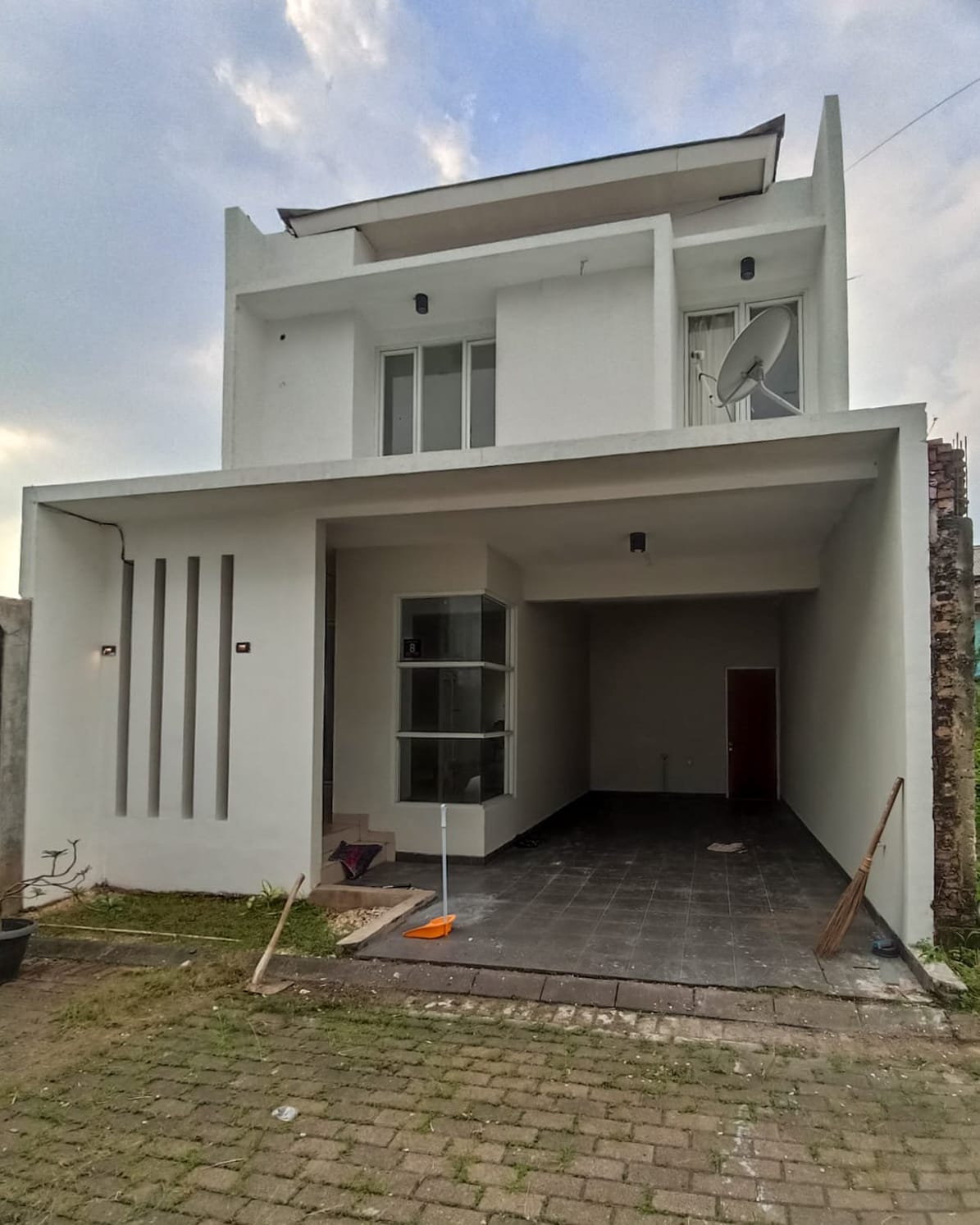 Properti terdaftar untuk dijual atau disewa - Rumah 2 Lantai Dalam Cluster Di Rempoa Tangsel