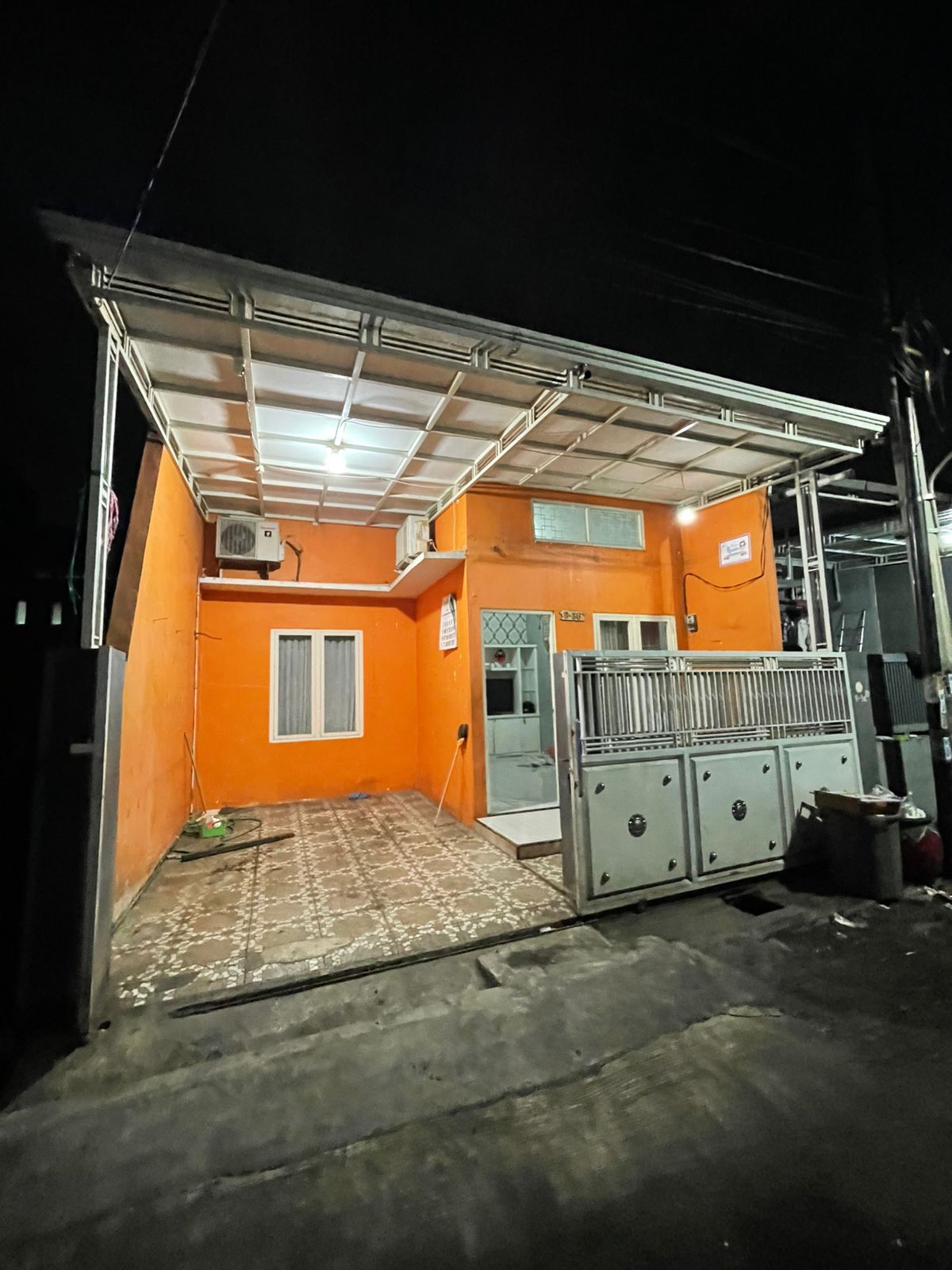 Properti terdaftar untuk dijual atau disewa - Rumah Dekat Bandara Juanda+terminal Bungurasih Dijual (madewo Apples)