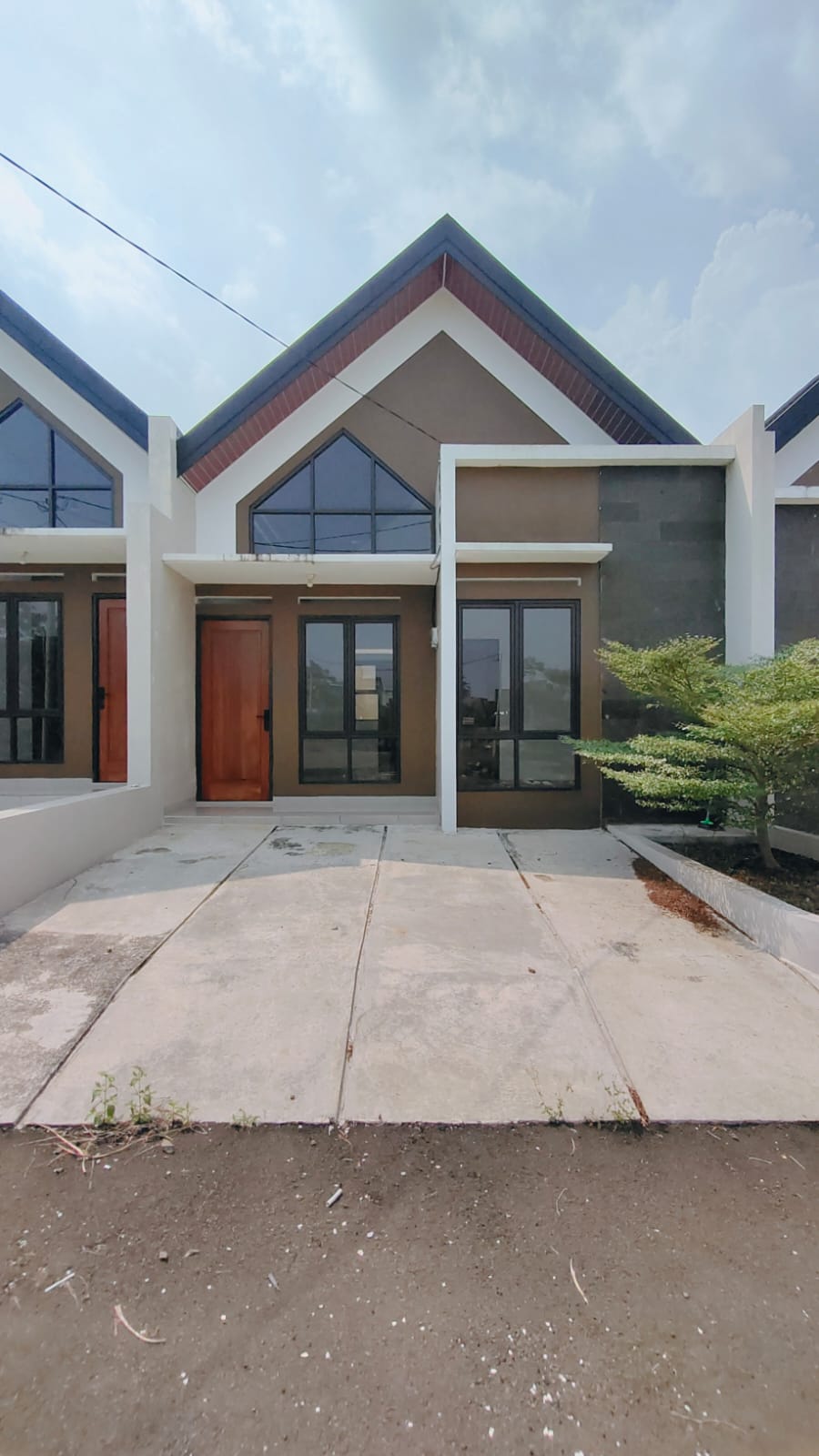 Properti terdaftar untuk dijual atau disewa - Rumah Model Scandinavian Di Cluster Dekat Ke Bsd 