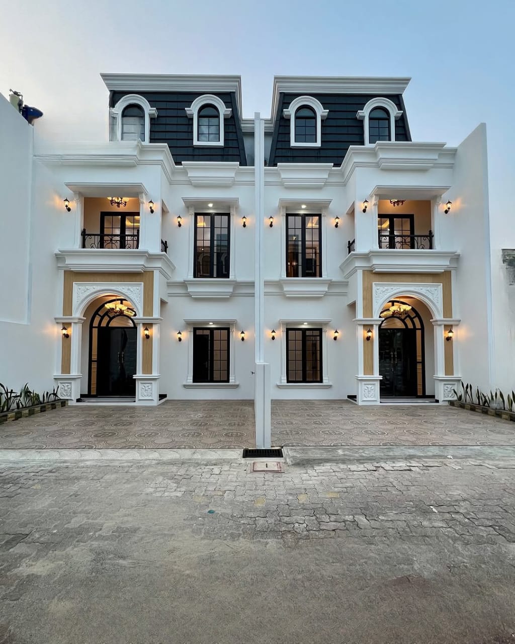 Properti terdaftar untuk dijual atau disewa - Rumah Baru American Dalam Cluster Di Kebagusan Jaksel 