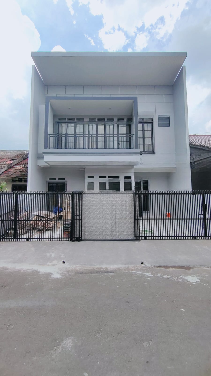 Properti terdaftar untuk dijual atau disewa - Rumah Baru Siap Huni Lokasi Strategis Di Griyaloka Bsd 