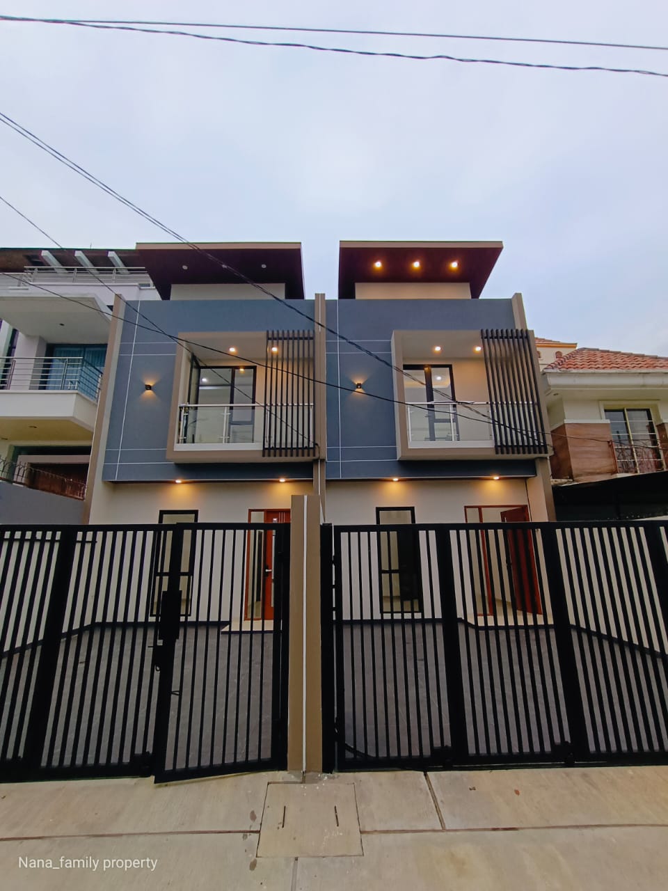 Properti terdaftar untuk dijual atau disewa - Rumah Baru Siap Huni Di Kembangan, Meruya Jakbar 