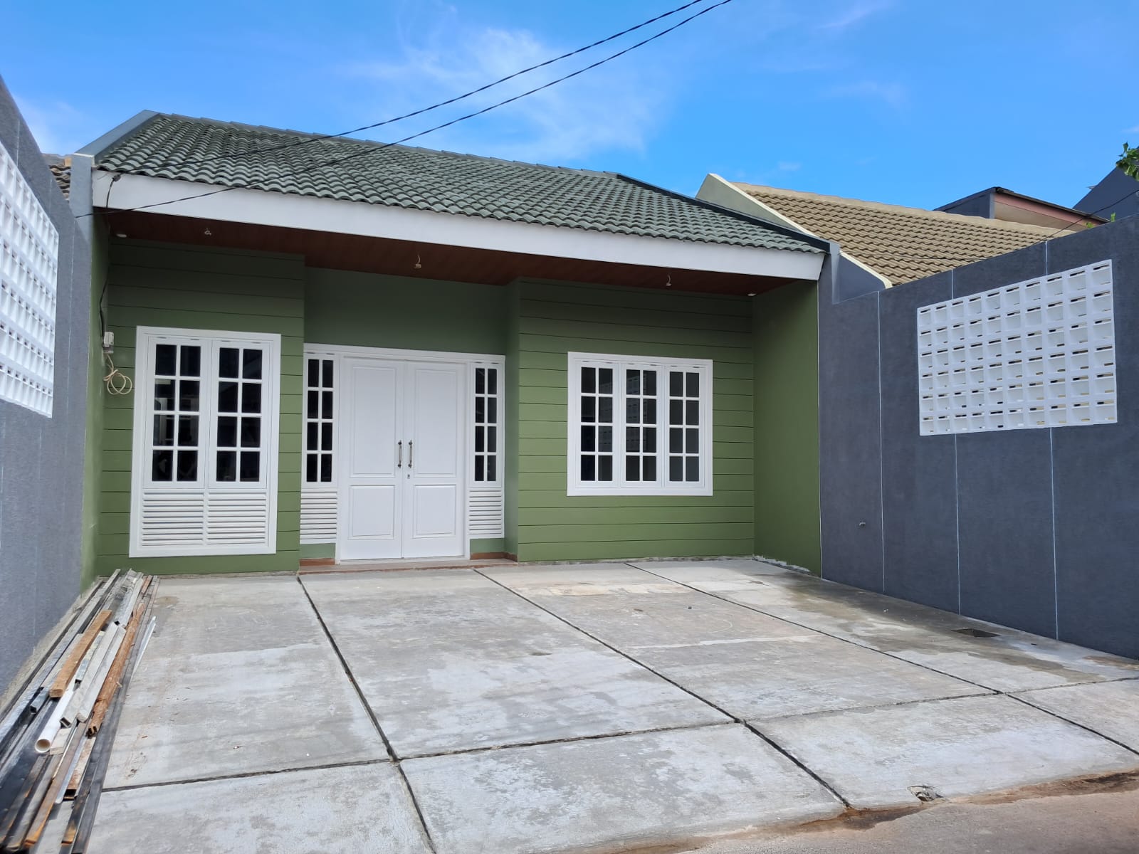 Properti terdaftar untuk dijual atau disewa - Rumah Baru Siap Huni Lokasi Strategis Di Griyaloka Bsd 