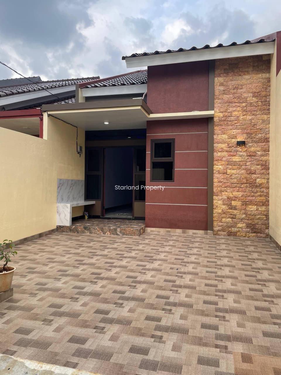 Properti terdaftar untuk dijual atau disewa - Rumah 1 Lantai Siap Huni Dalam Komplek Japos Ciledug Tangerang 