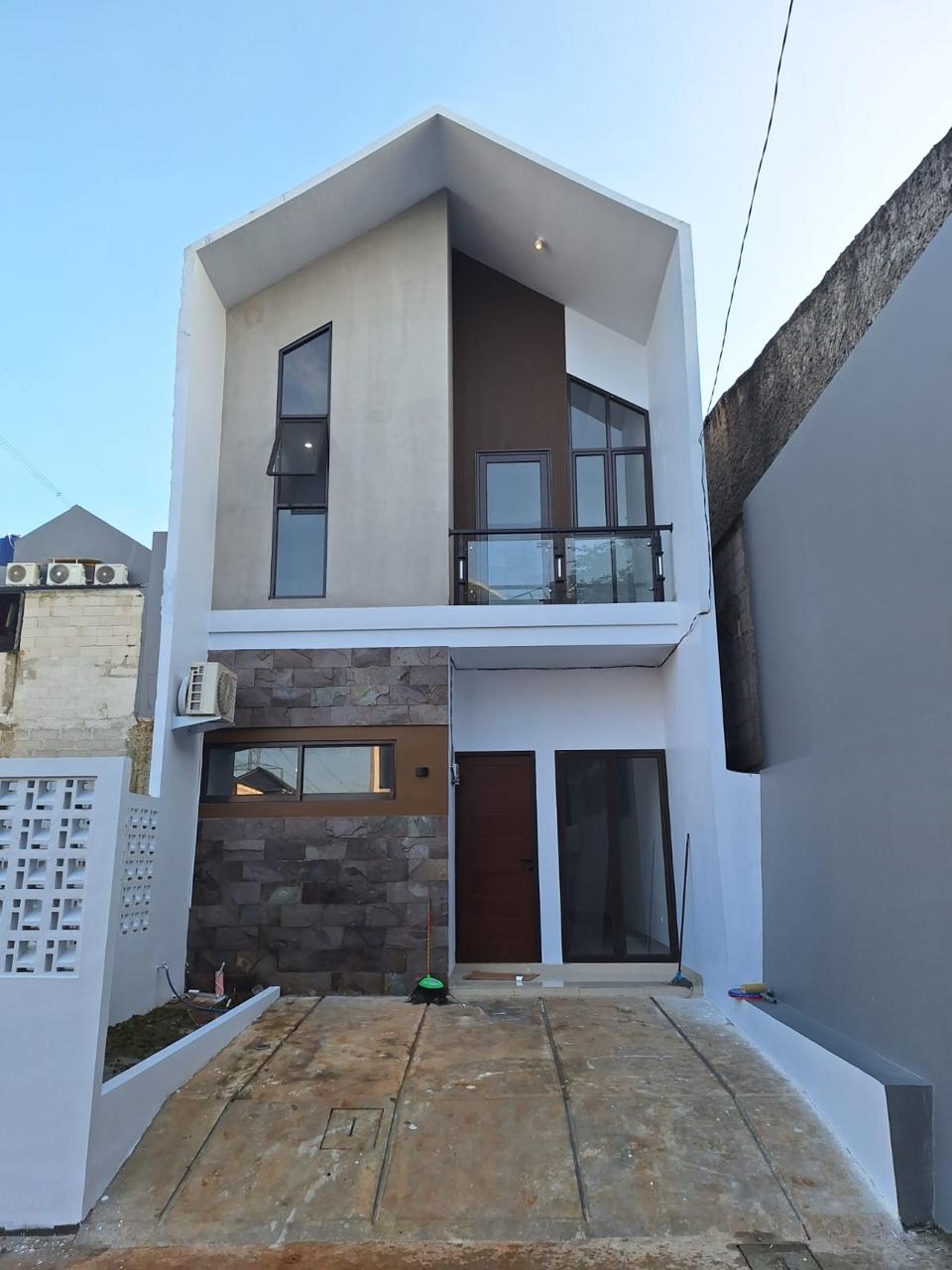 Properti terdaftar untuk dijual atau disewa - Rumah Minimalis Model Scandinavian Di Serua Ciputat Tangsel 