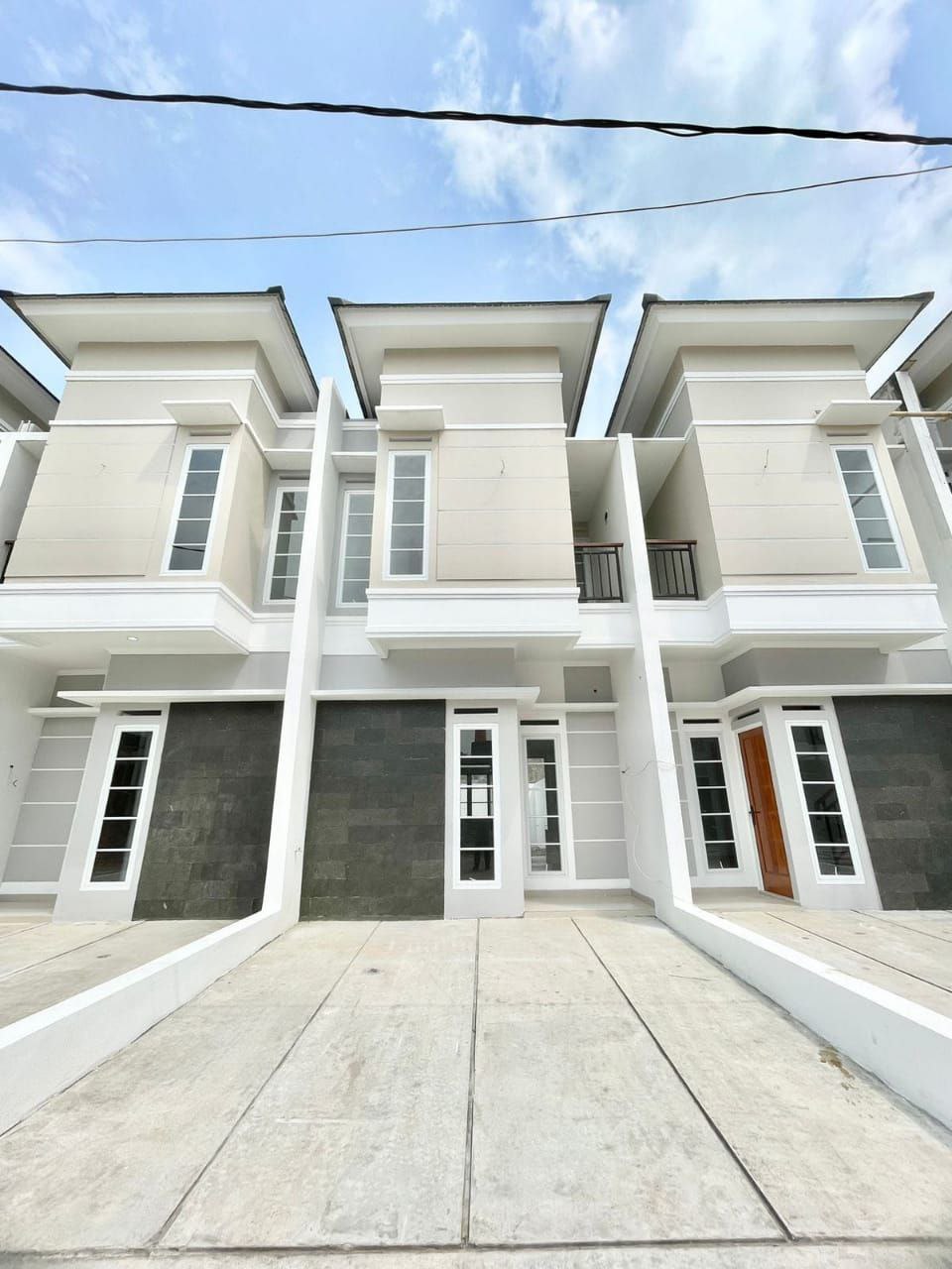 Properti terdaftar untuk dijual atau disewa - Ready Siap Huni, Lokasi Strategis Dkt Kantor Walikota Tangsel, Tersisa 1 Unit Lagi
