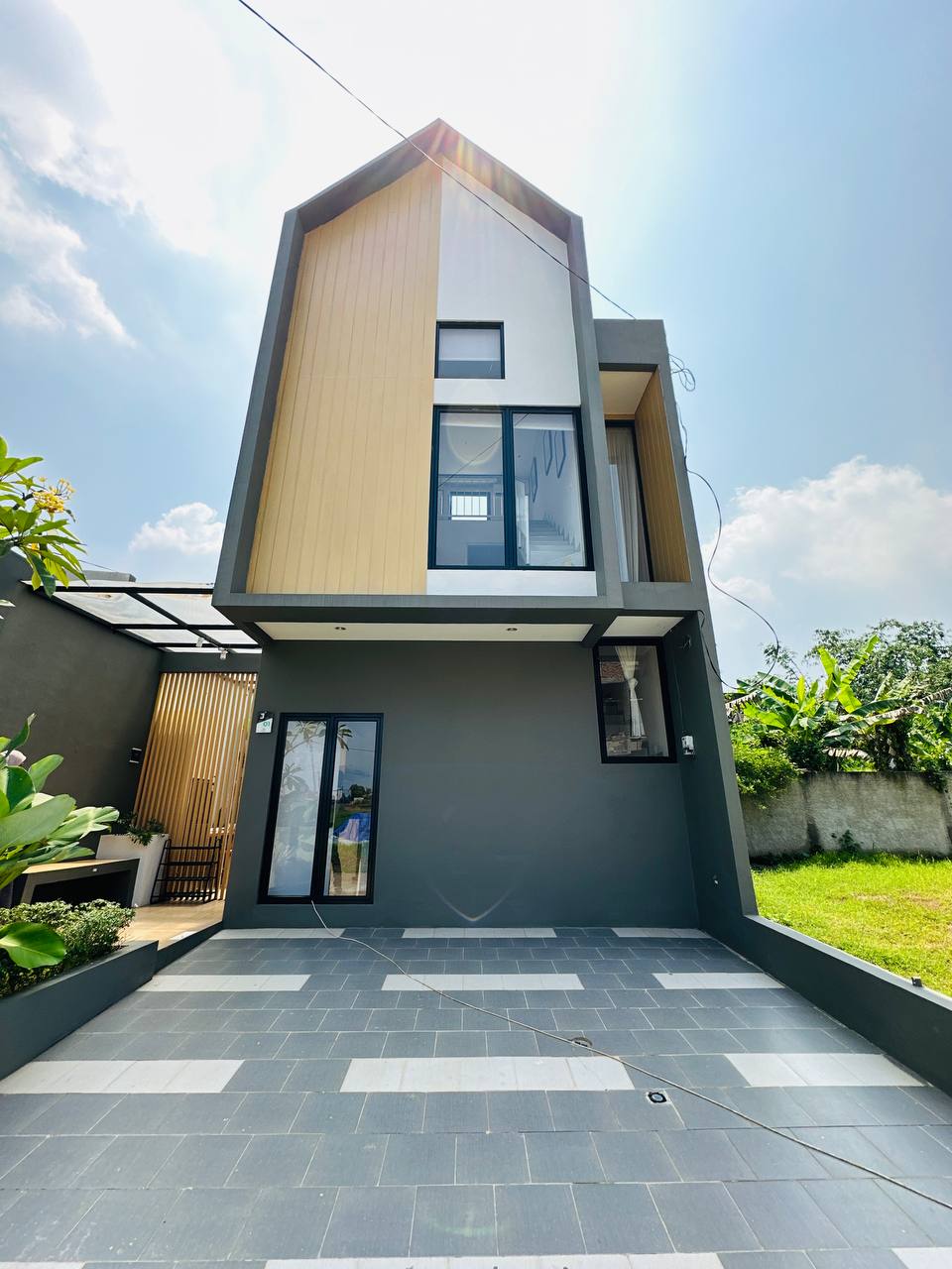 Properti terdaftar untuk dijual atau disewa - Hunian Millenials Design Cantik Lokasi Strategis Dekat Bsd