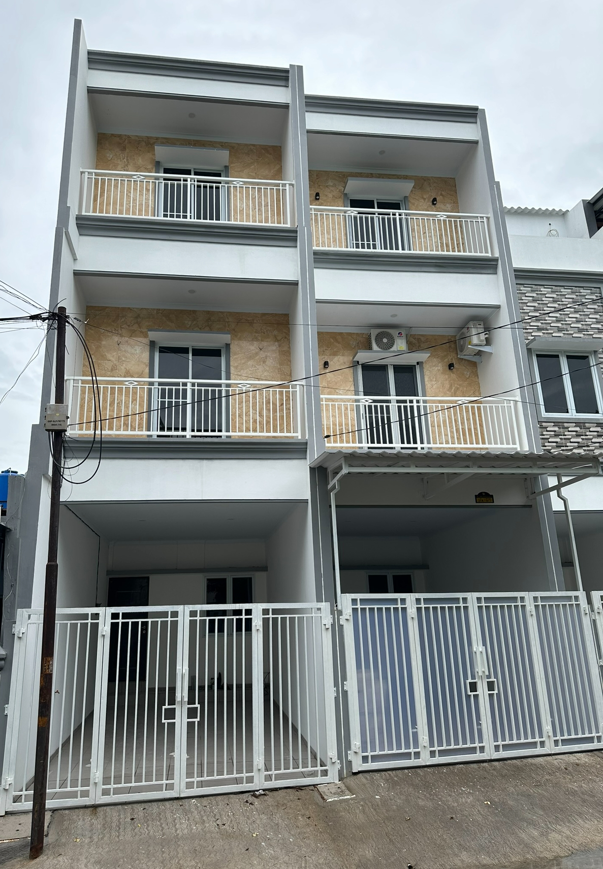 Properti terdaftar untuk dijual atau disewa - Rumah Duri Kepa Dekat Mall,tol,kampus,rs