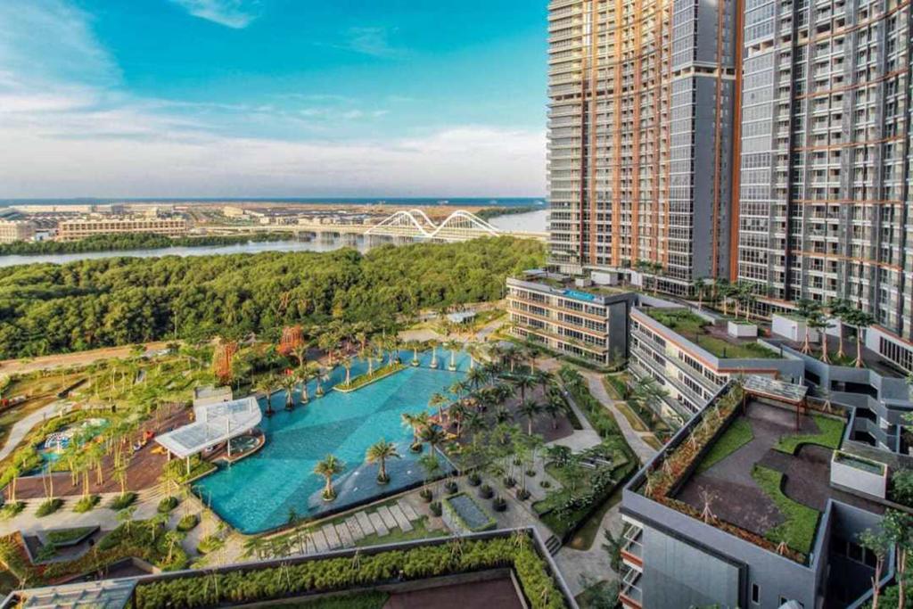 Gold Coast Sea View Apartment - dijual di Properthy