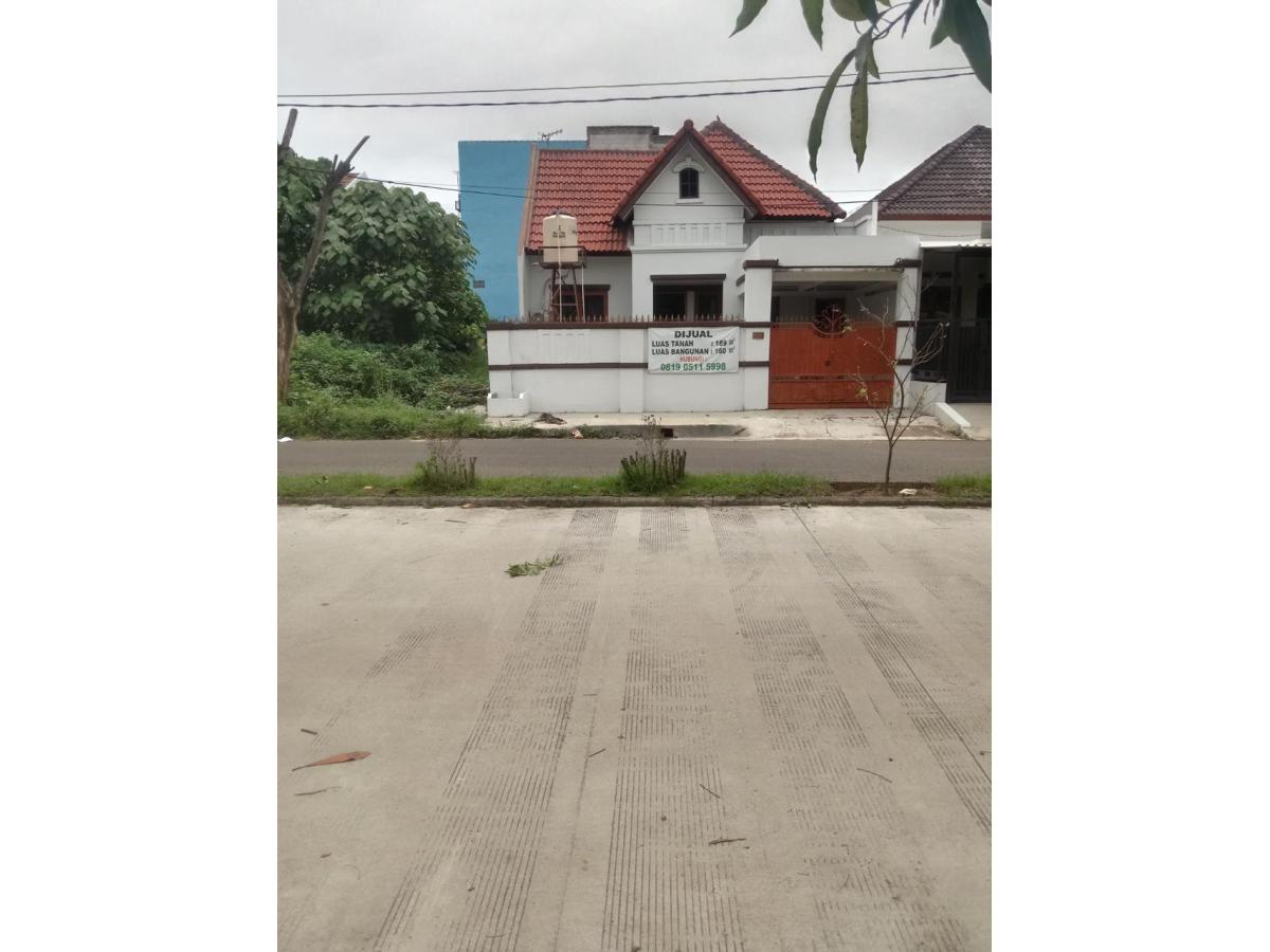 Properti terdaftar untuk dijual atau disewa - Jual Rumah Strategis Di Perumahan Taman Sentosa, Cikarang Selatan Pr2008