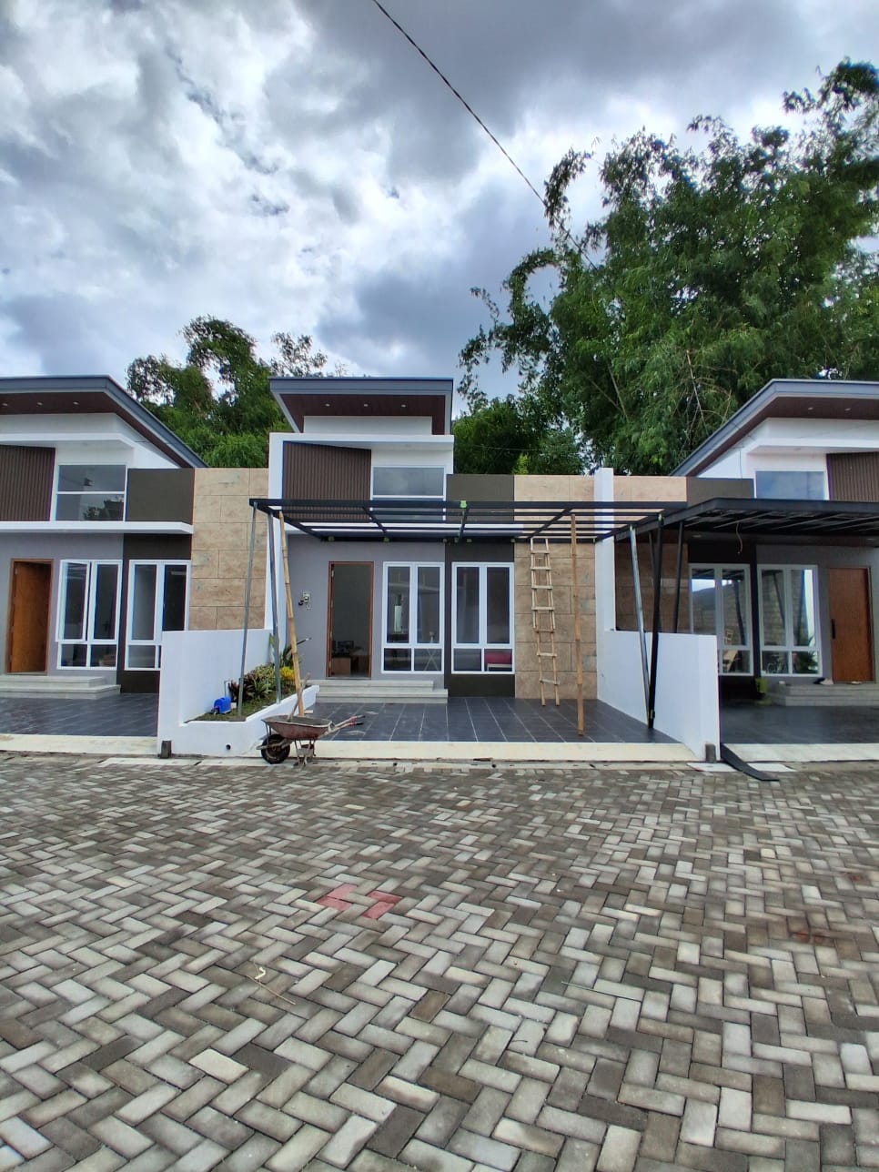 RUMAH DIJUAL JOGJA SIAP HUNI 7 MENIT KE UII 2 KAMAR TIDUR