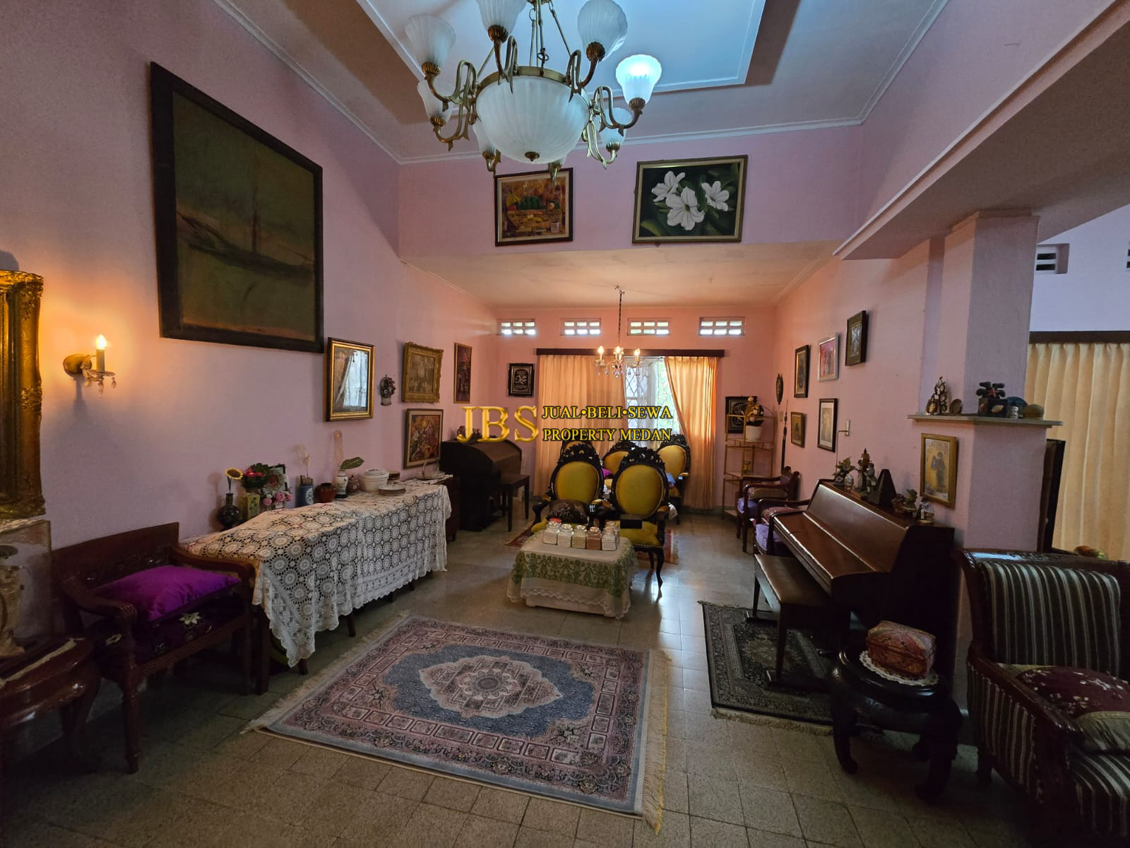 Dijual Rumah di Jalan Mahoni - Medan Kondisi Siap Huni Furnished