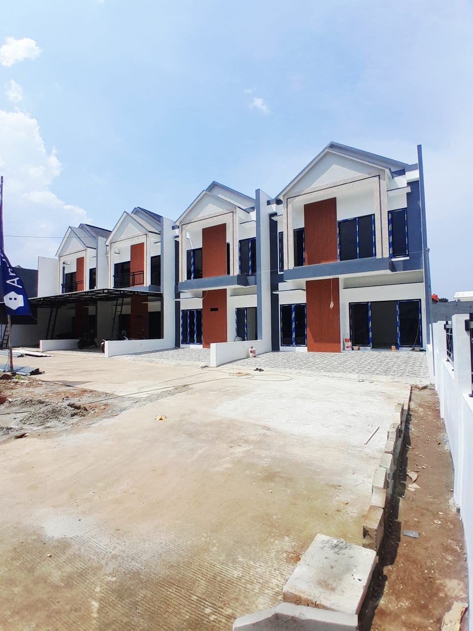 Rumah mewah 2lantai lokasi premium super strategis dekat Tol Jatiwarna