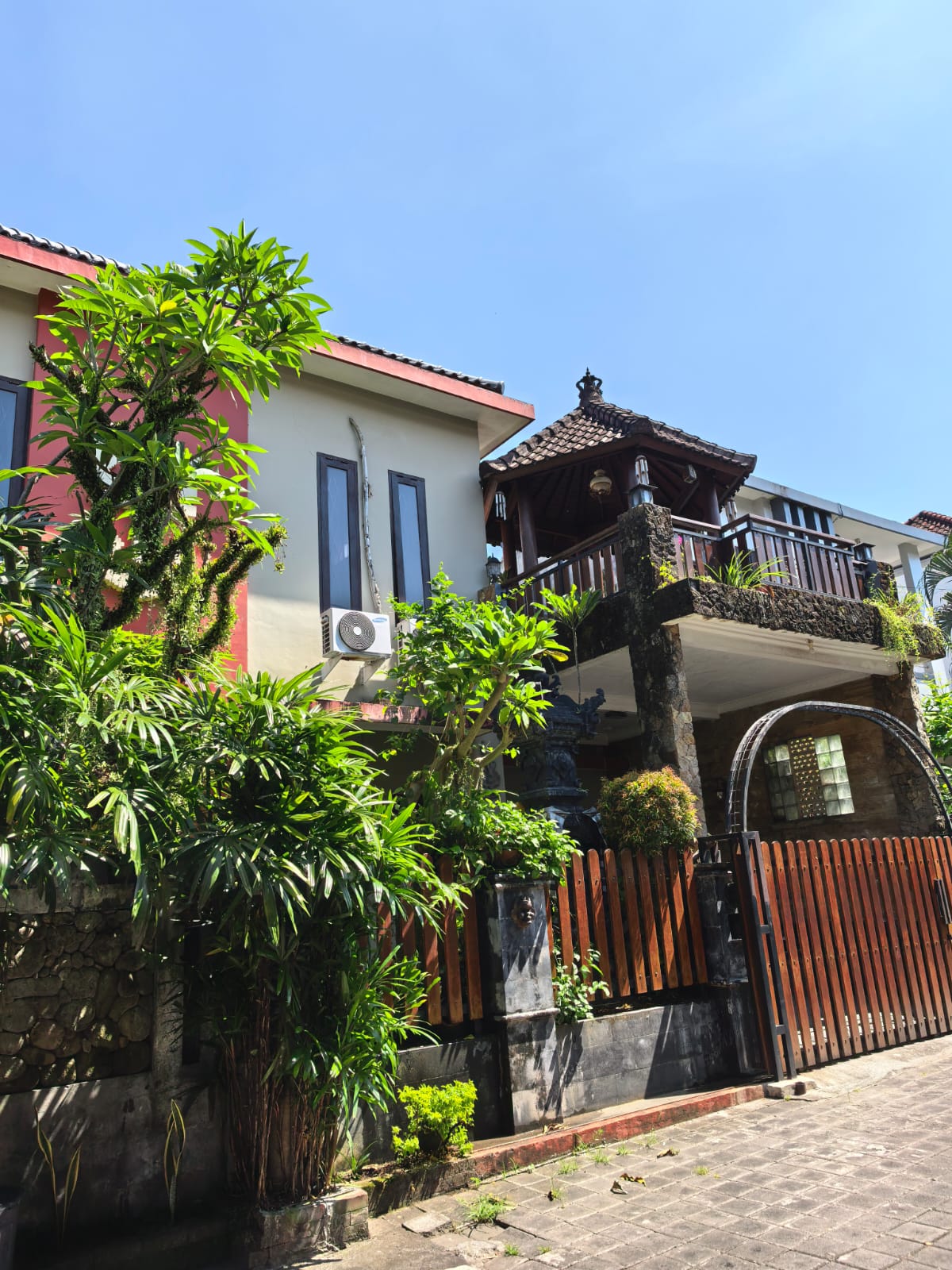Rumah Sewa 3 Bedroom Dekat Kerobokan Kuta Badung Bali