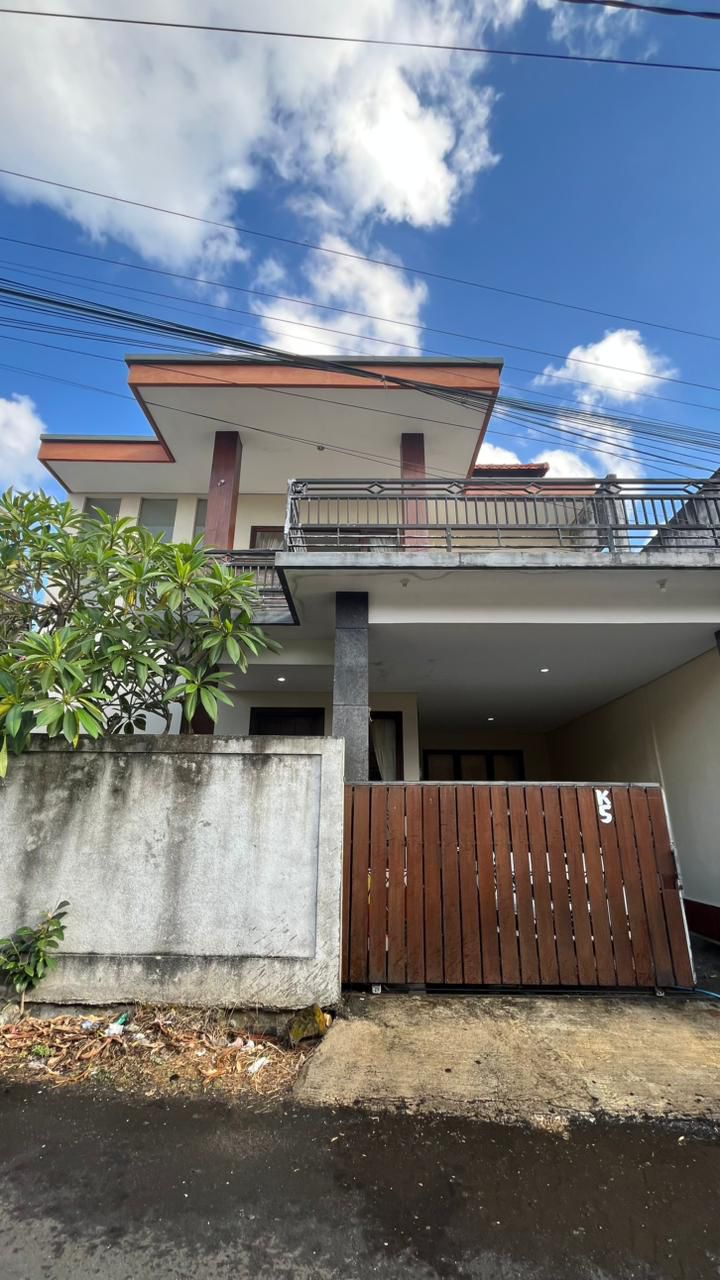 Rumah Cantik 4 Bedroom Dekat Kerobokan Badung Bali