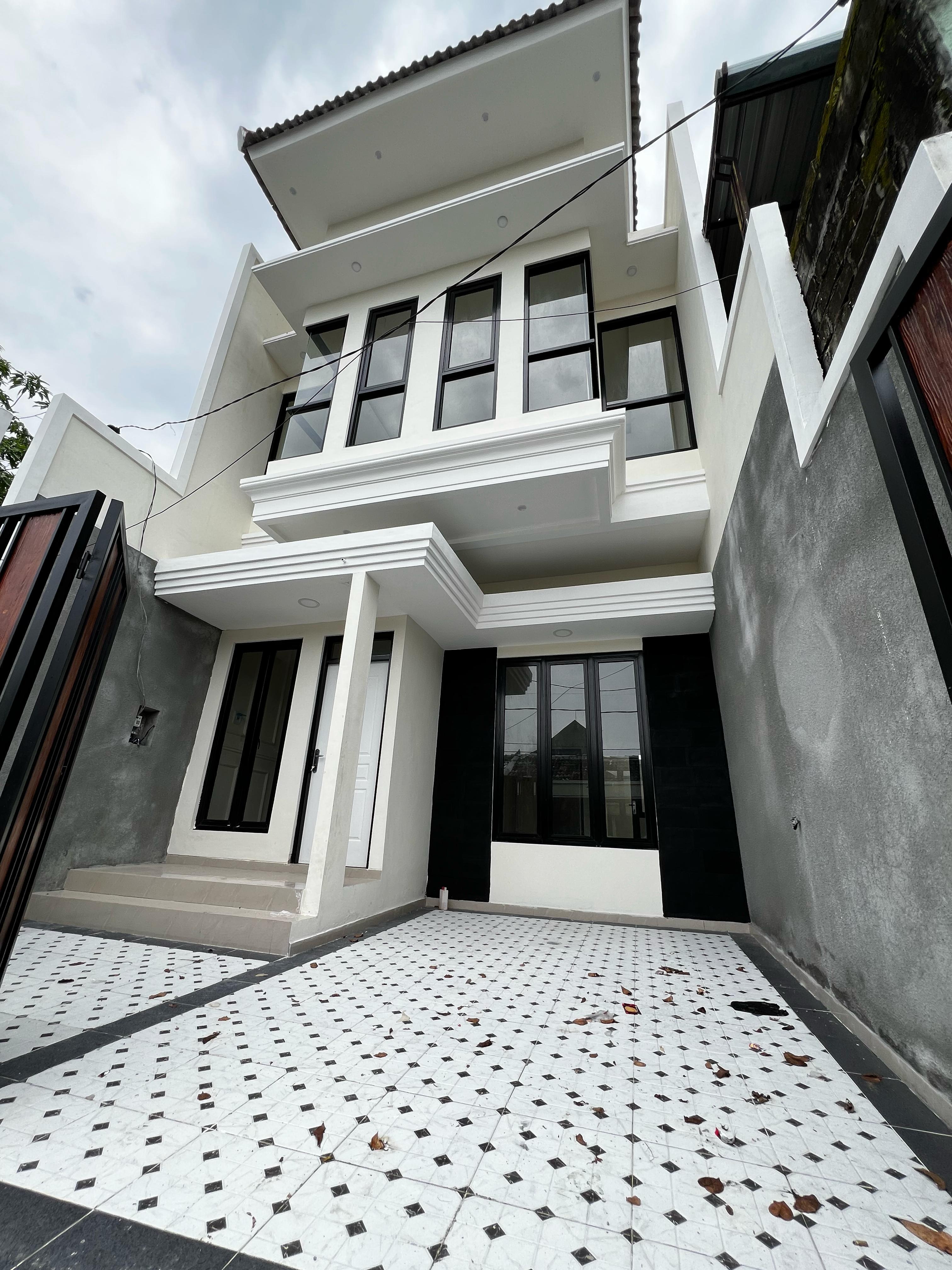 rumah 2 lantai di medayu utara