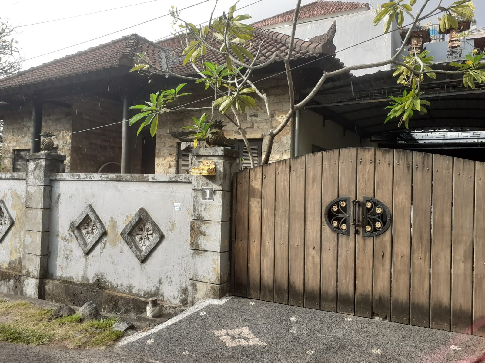 Rumah Siap Huni 3KT Semi Furnished - Mahendradatta Denpasar Barat