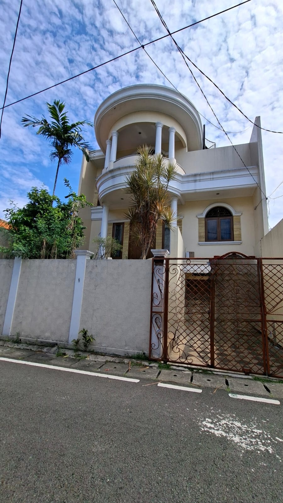 Scandinavian 3Lt,  Hdp Timur,  Pool,  Furnished,  Pejompongan Baru,  Bendungan Hilir