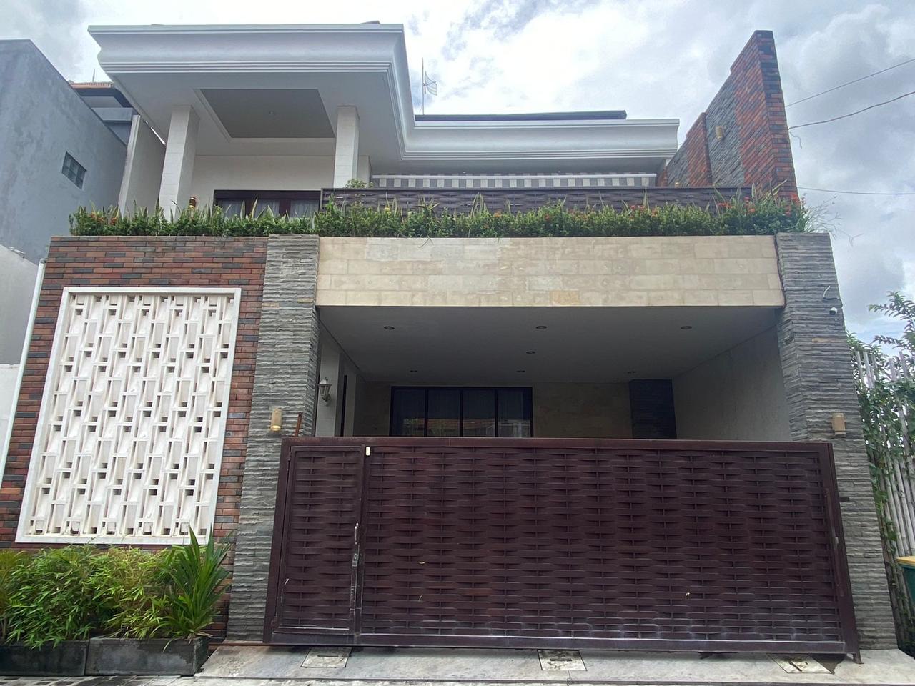 Rumah 2 Lantai Fully Furnished Siap Huni - Tukad Badung Renon | PRPD443