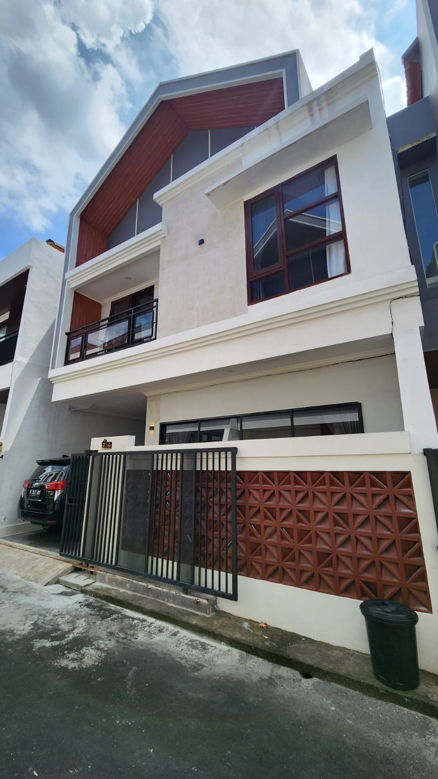 Rumah Modern Full Furnished Dalam Cluster One Gate Mahendradatta – Siap Huni & Cocok Investasi Denpasar Barat | PRPD447