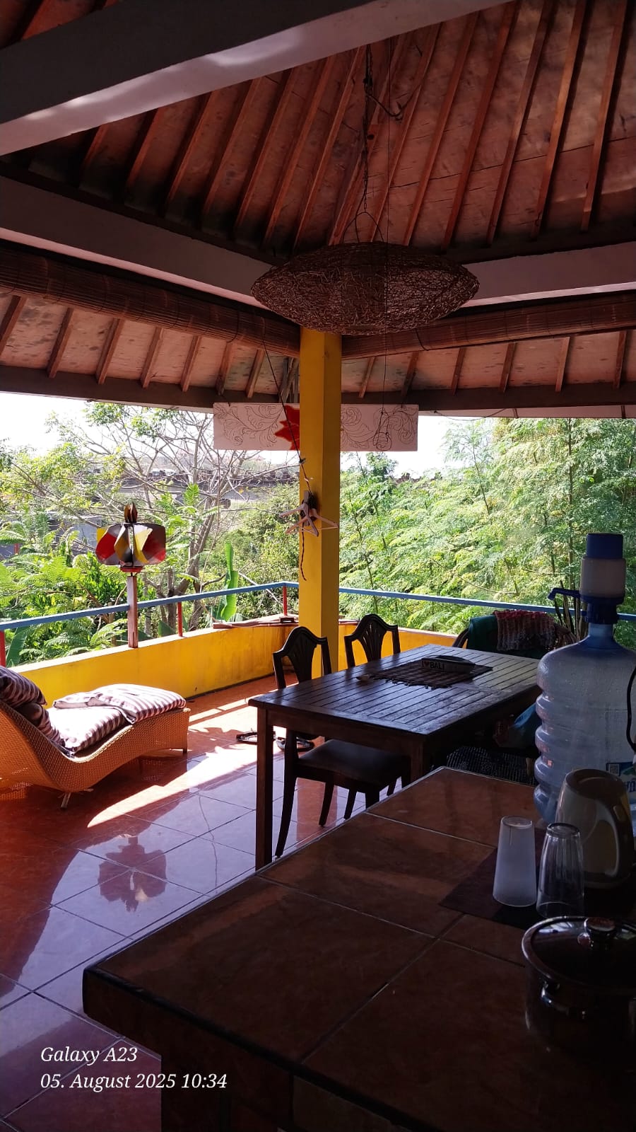 Jual bangunan bekas villa