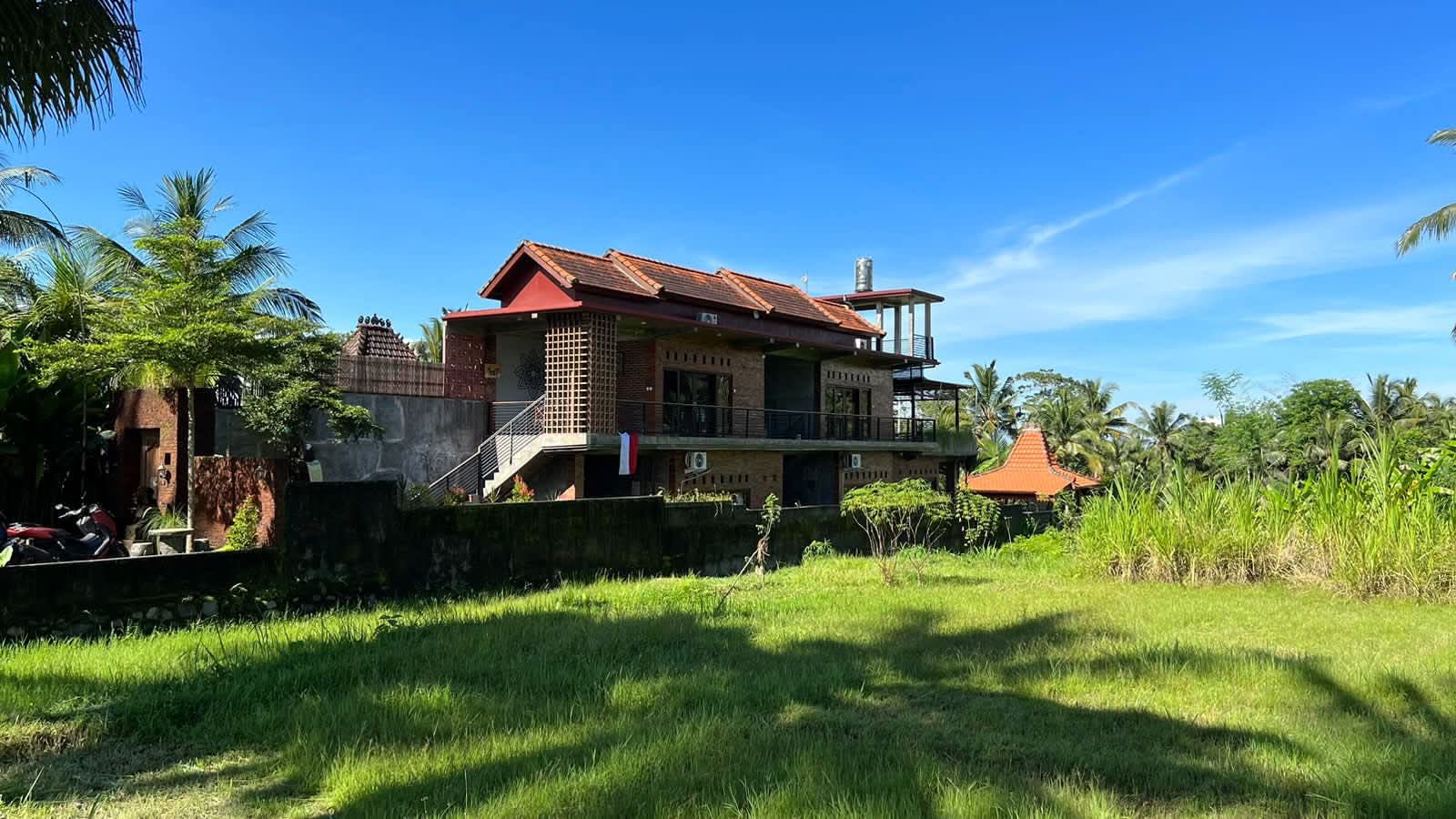 VILLA 2 LANTAI DENGAN VIEW SAWAH DI UMA TAMPAKSIRING