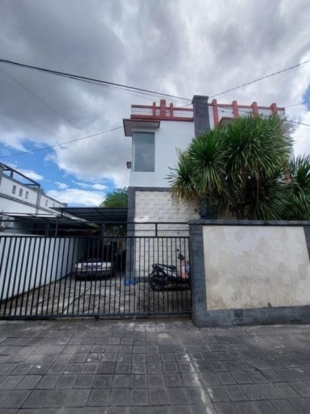 Rumah Strategis 2 Lantai 4KT Siap Huni - Padang Sambian , Denpasar Barat | PRPD474