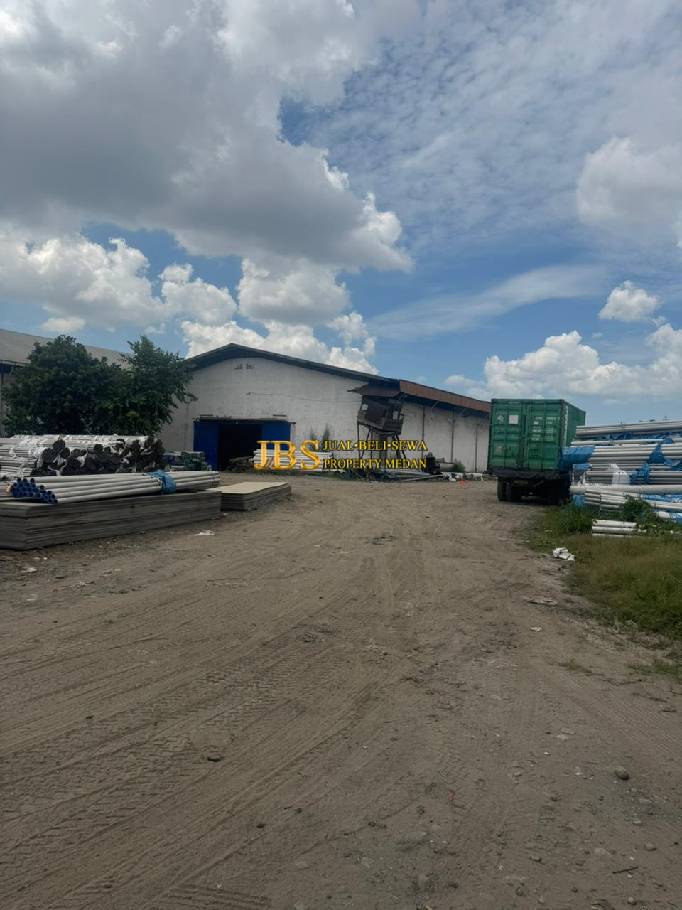 Gudang 2 Tingkat Dijual di Daerah Mabar Jalan Kayu Putih - Medan Deli